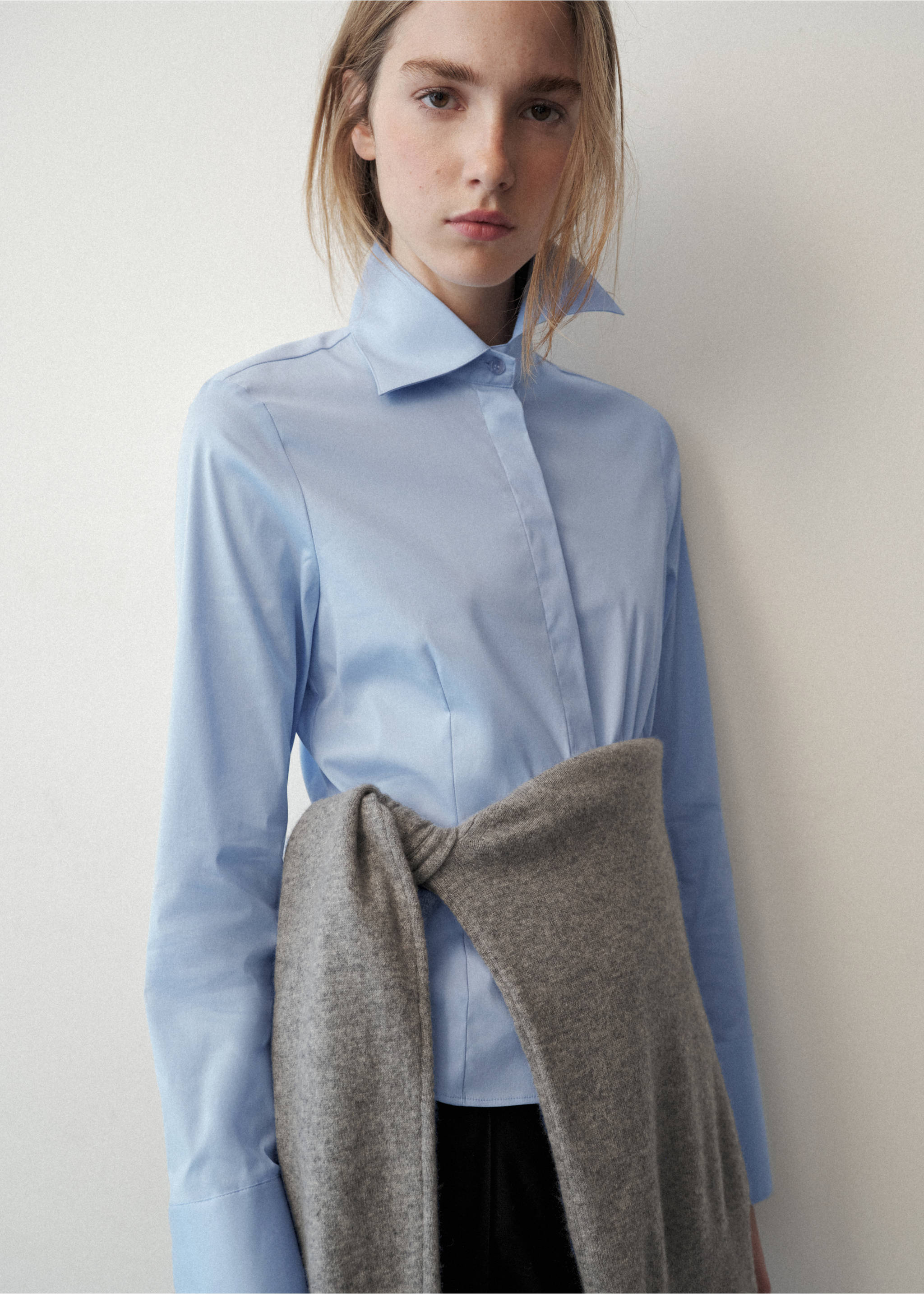 Chemise popeline courte - Plan moyen, Bleu ciel. Ref: 37026371-00.