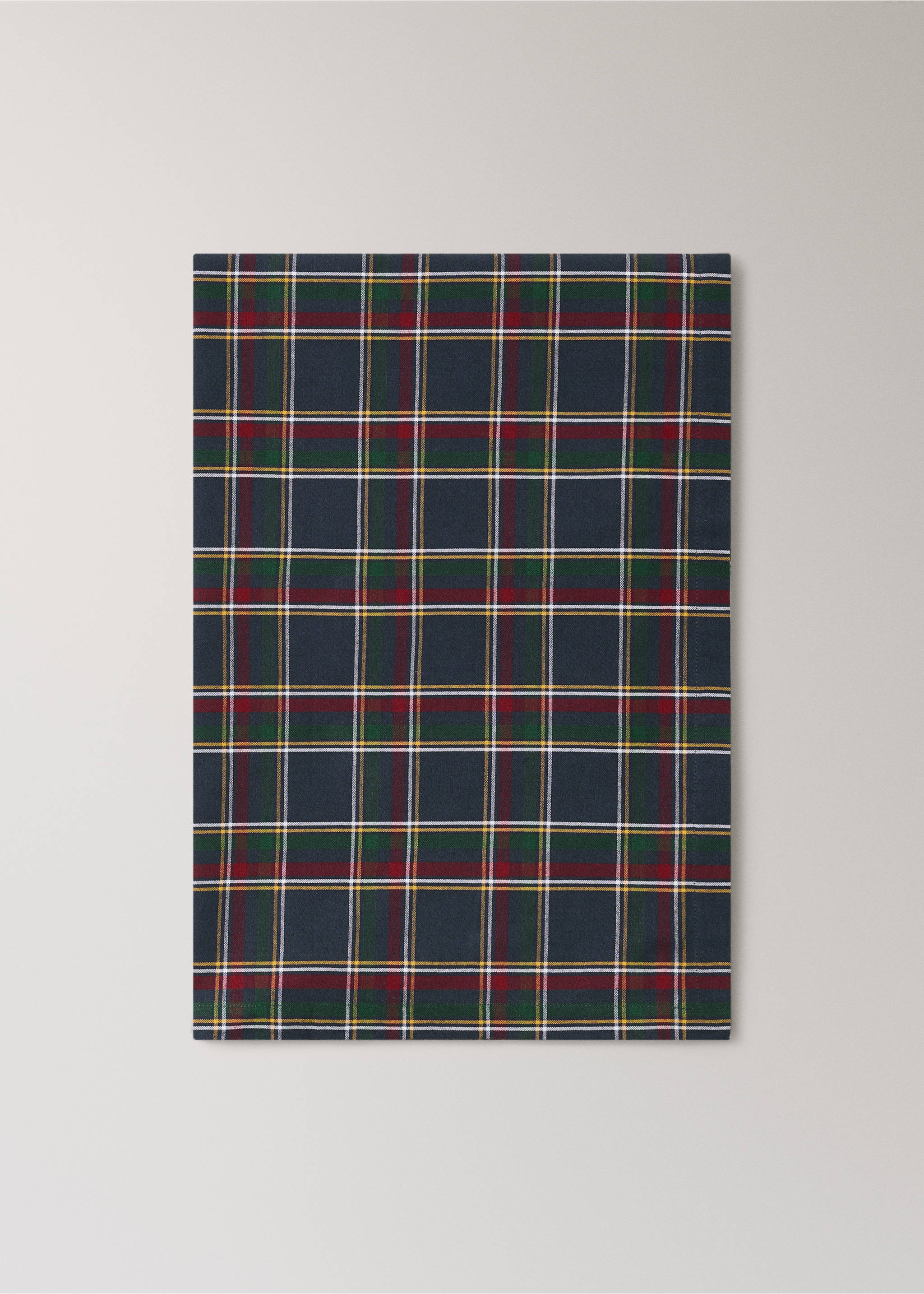 Navy blue tartan check tablecloth, Blue. Ref: 37026737-00.