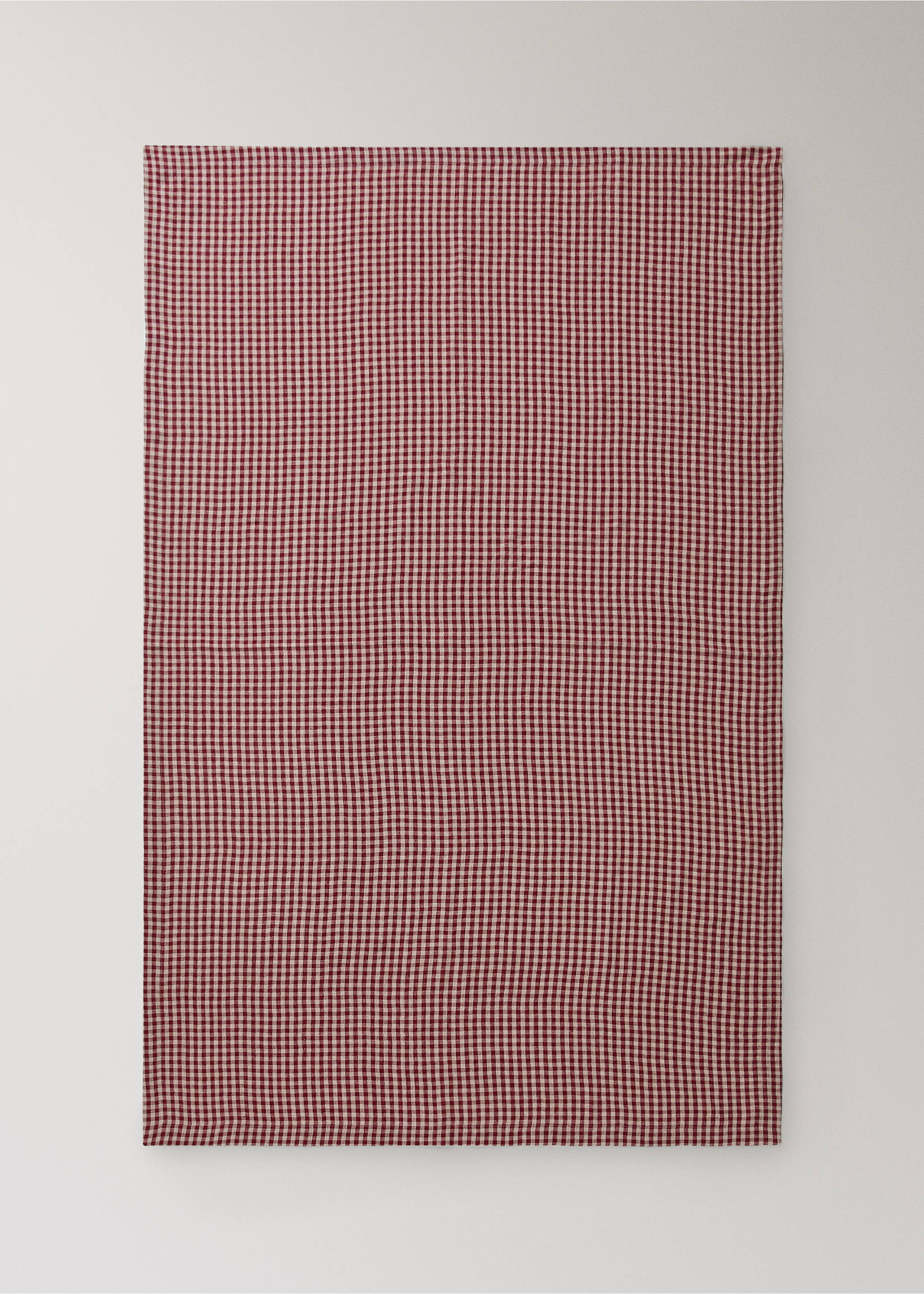 Red and white gingham check tablecloth., Red. Ref: 37026739-00.
