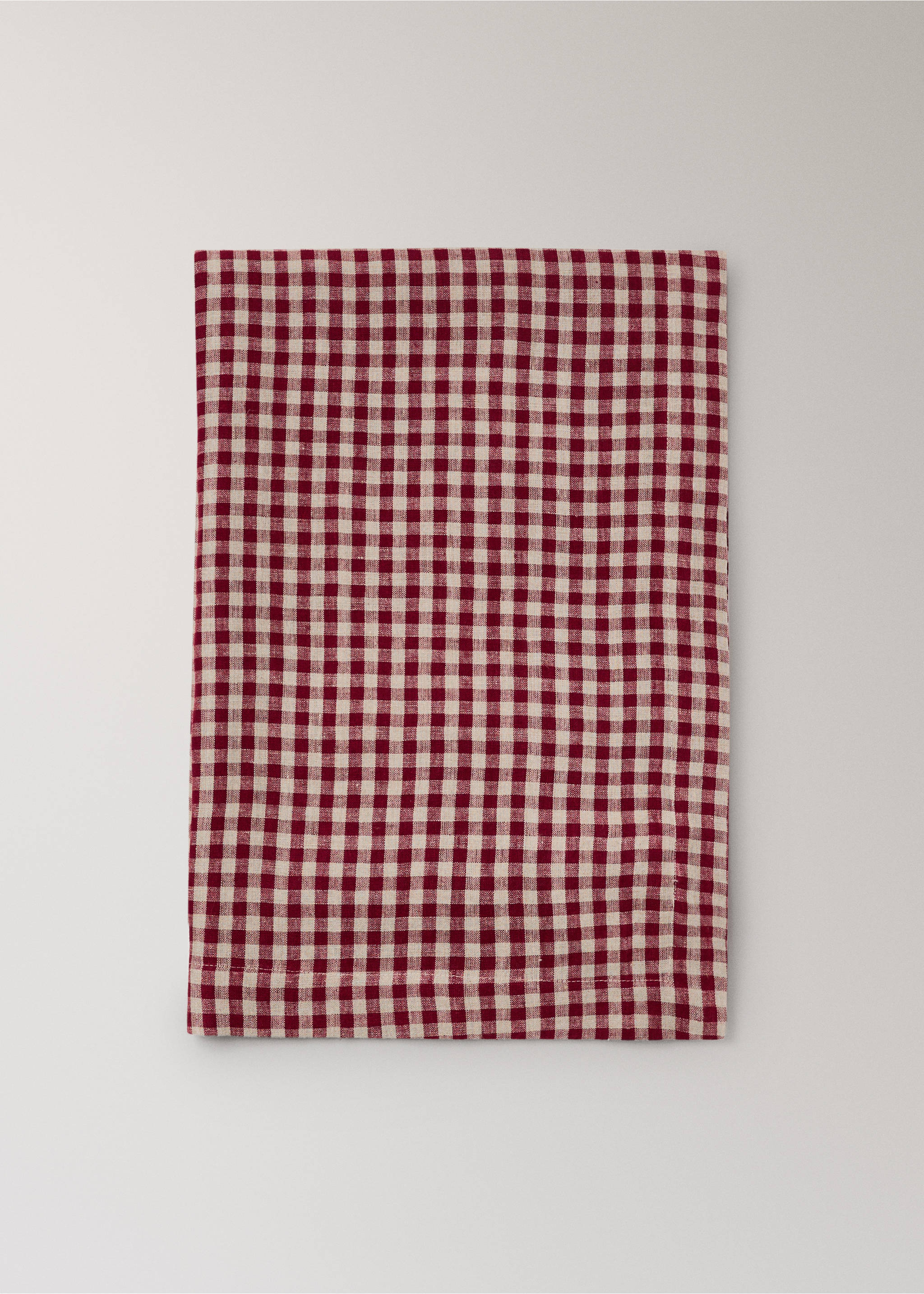 Red and white checked tablecloth in a flat lay view., Red. Ref: 37026739-00.
