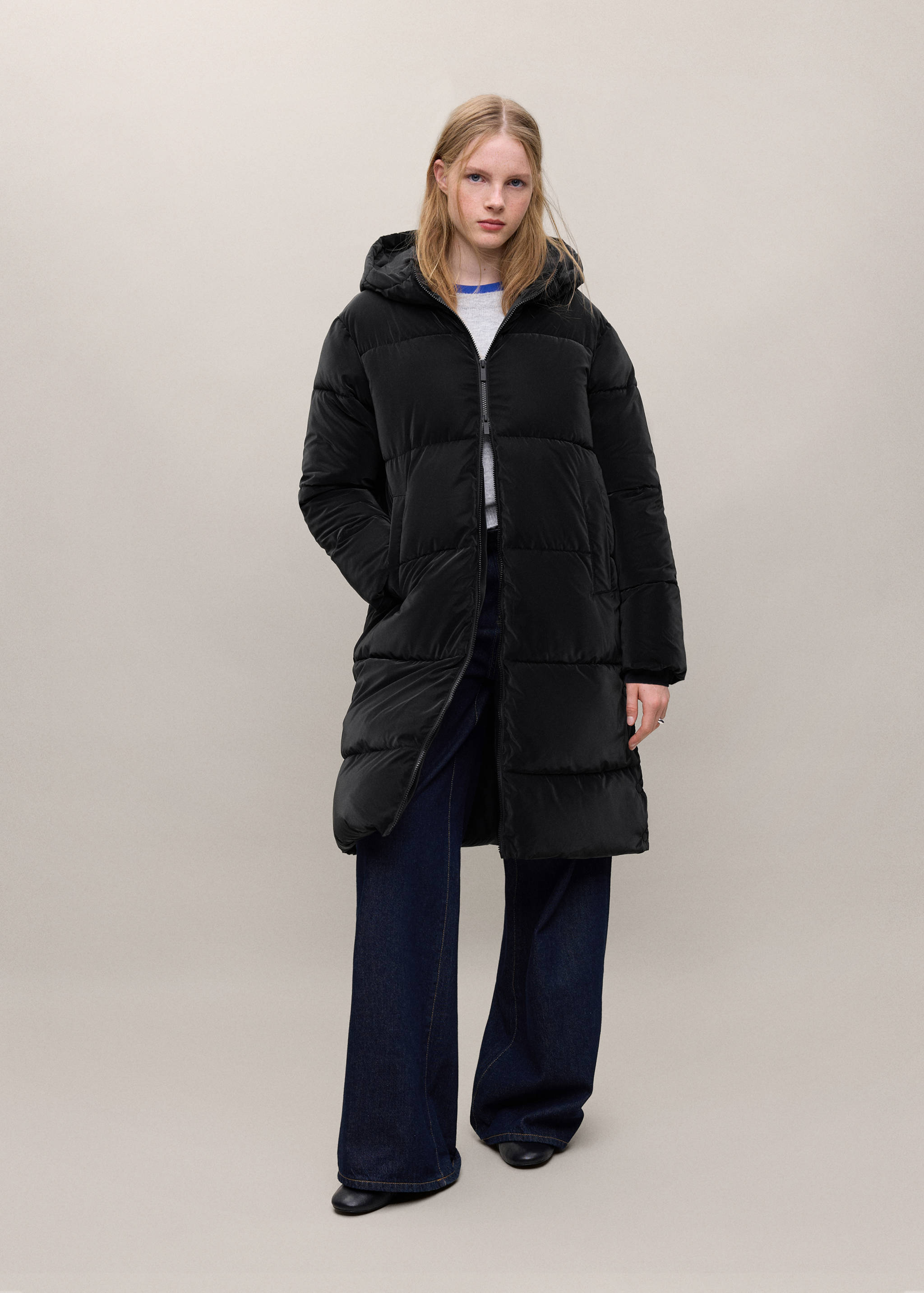 Long quilted anorak with hood - Details of the article 2