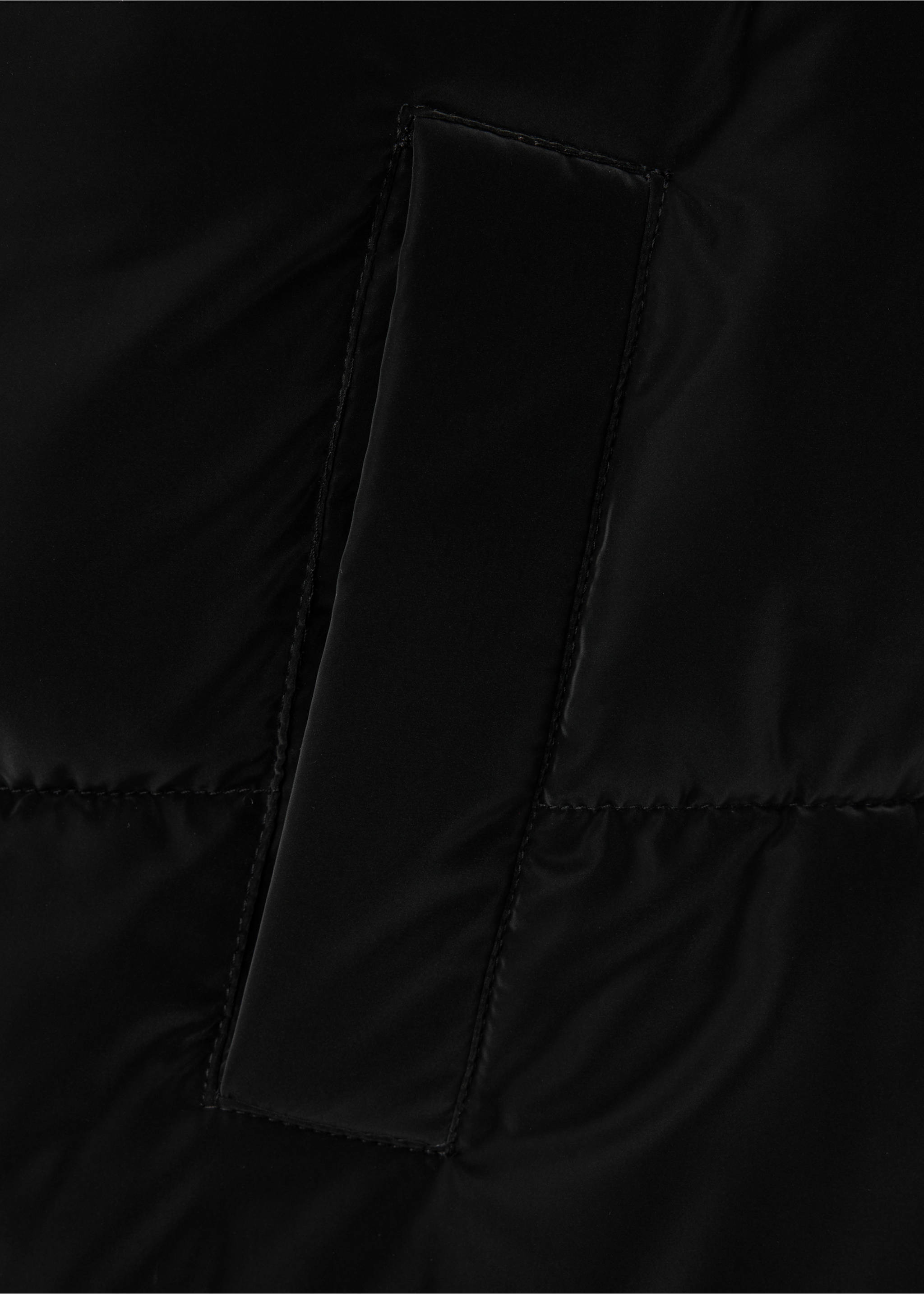 Long quilted anorak with hood - Details of the article 0, Black. Ref: 37027115-00.