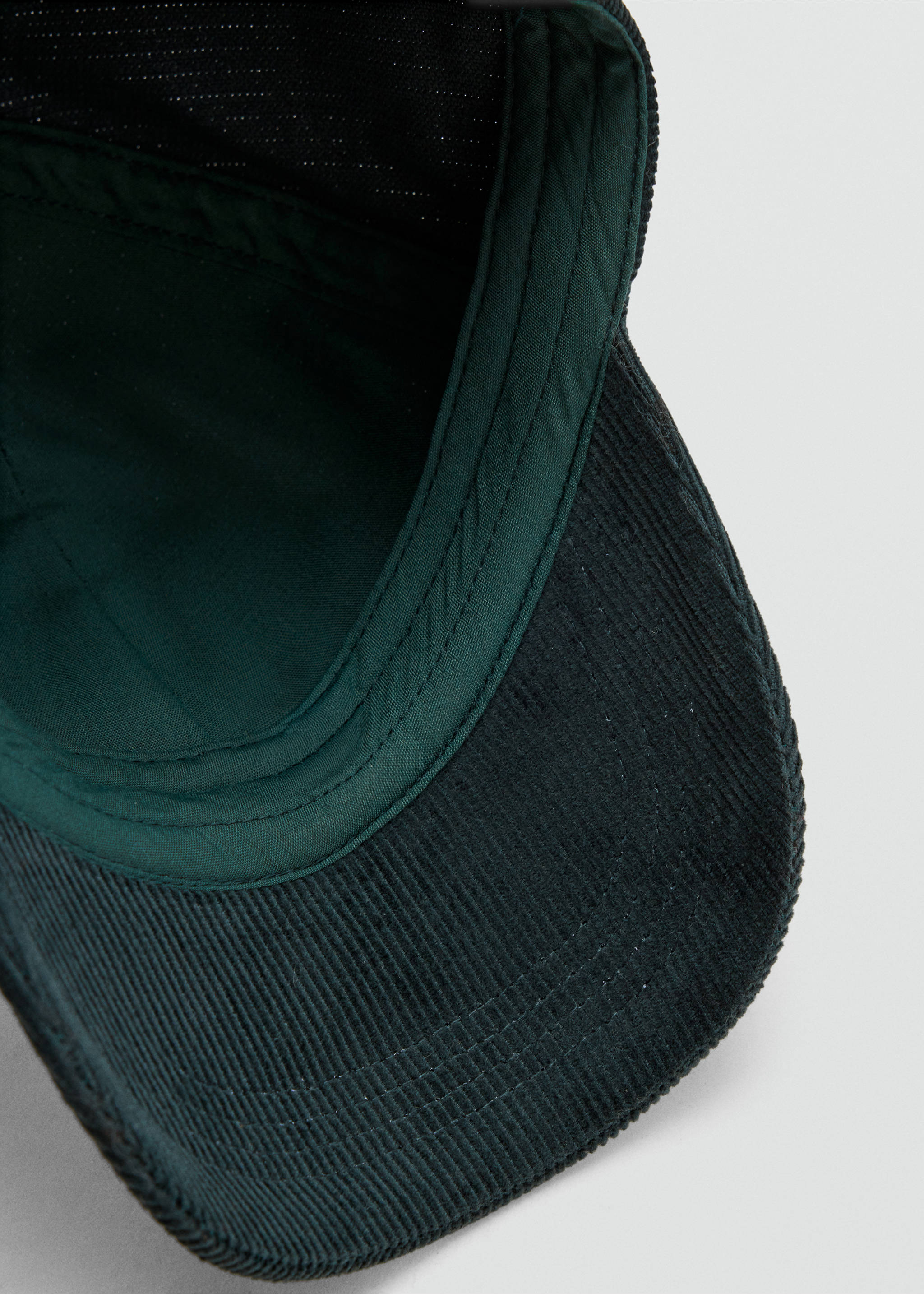 HAT ALPINE - Details of the article 2, Dark Green. Ref: 37027119-00.
