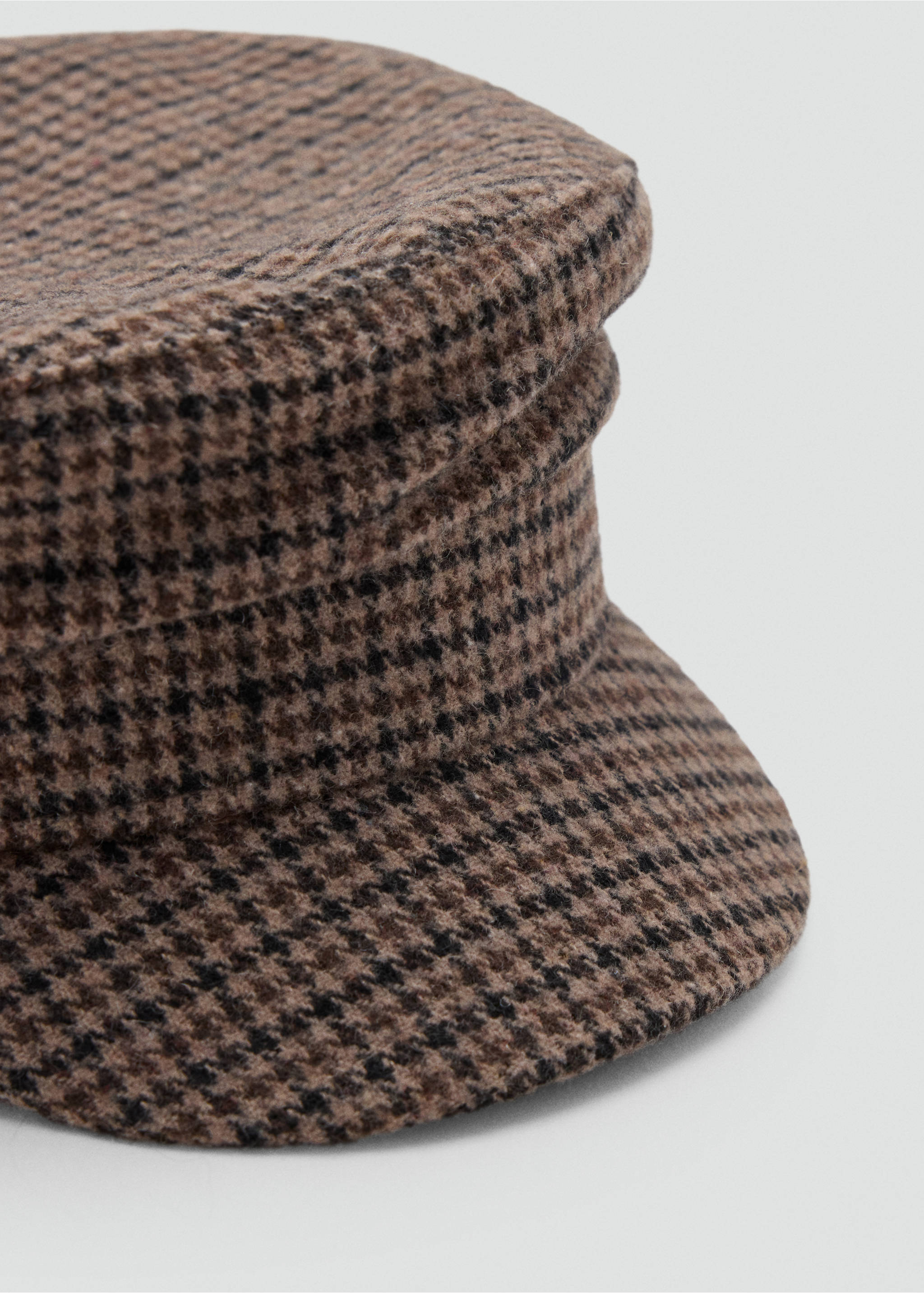 Brown houndstooth cap detail., Chocolate. Ref: 37027120-00.