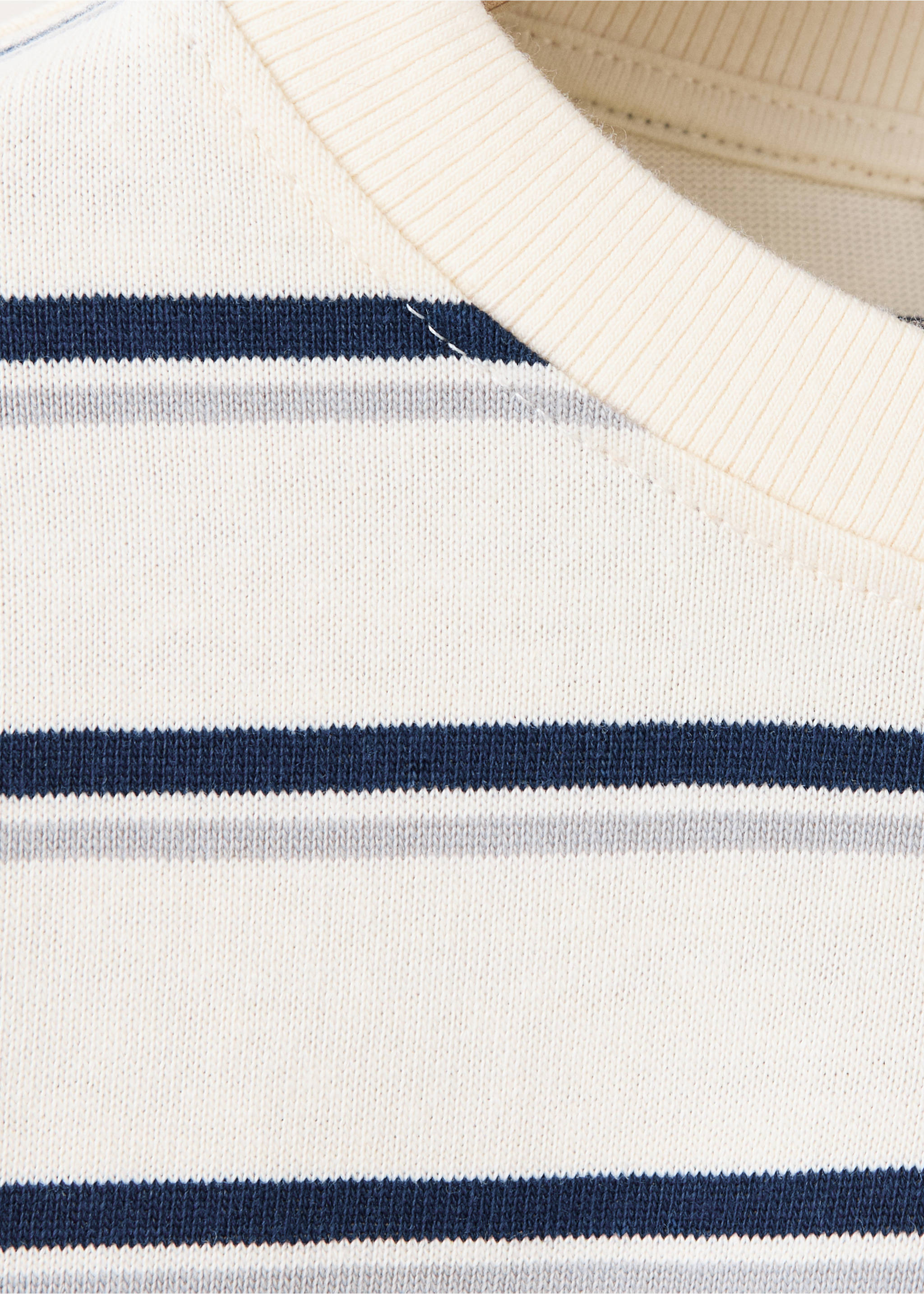 Oversized striped T-shirt - Details of the article 8, Off White. Ref: 37027136-00.