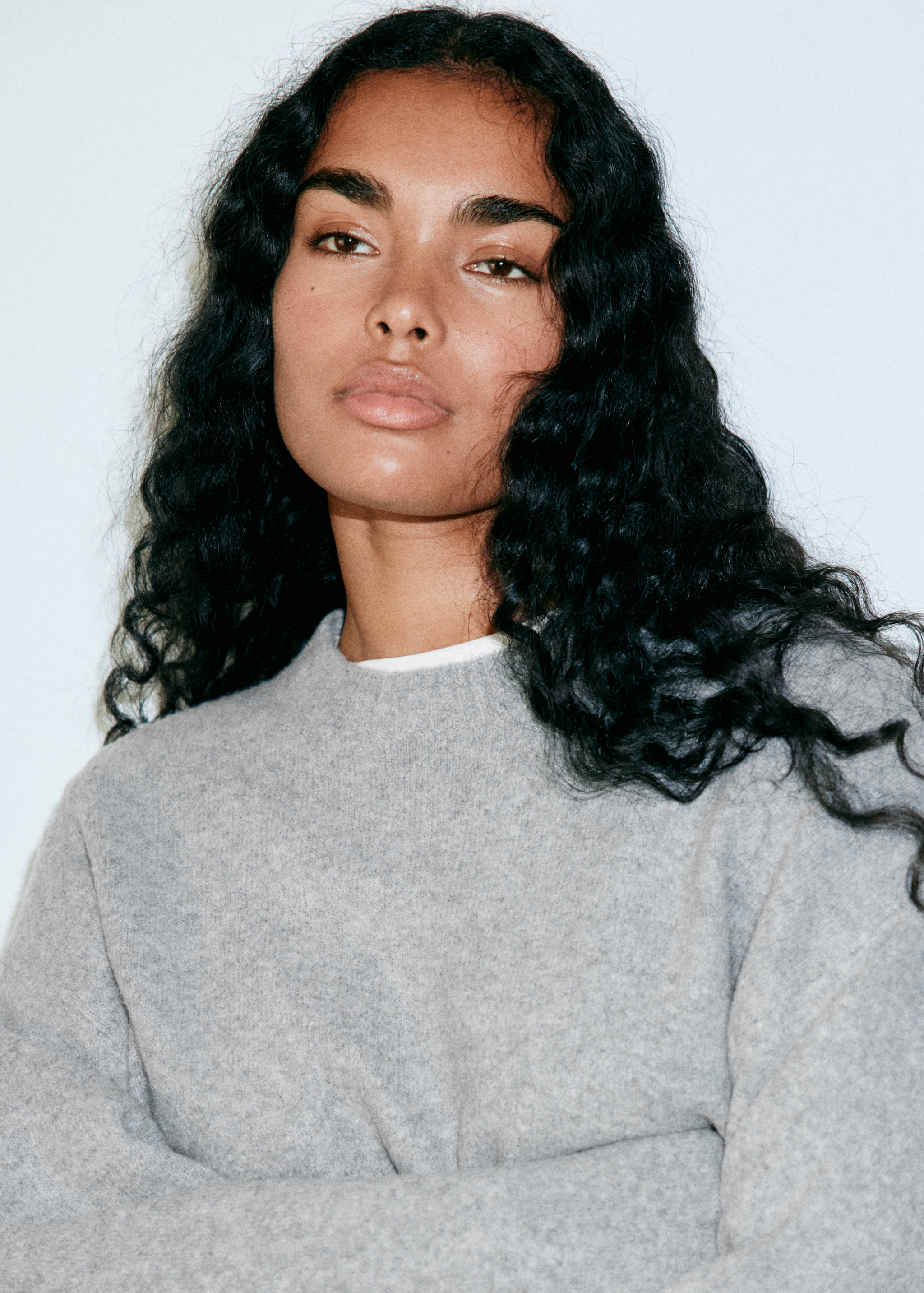 Round-neck knitted sweater - Details of the article 4