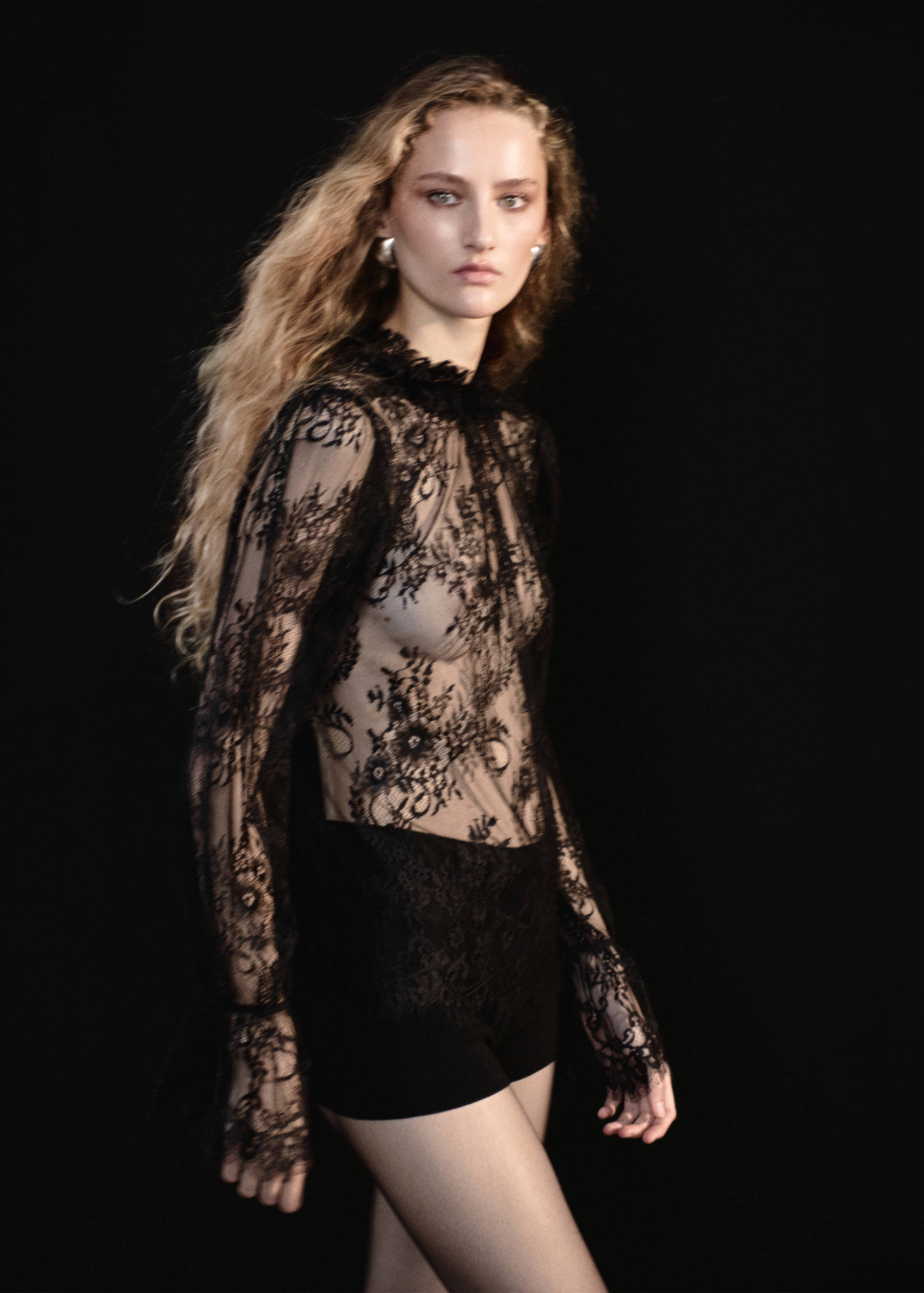 Blouse en dentelle semi-transparente - Détail de l'article 3