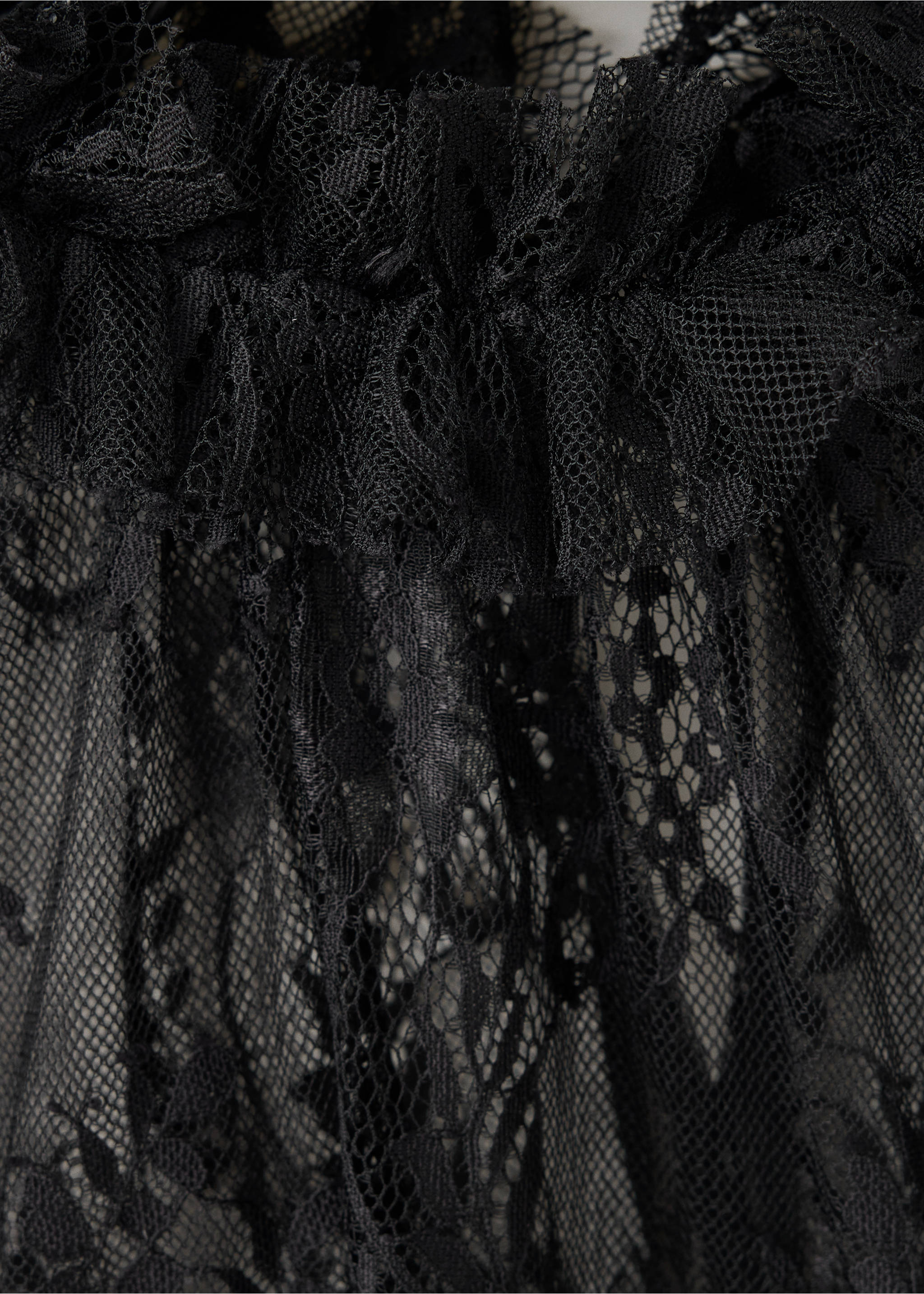 Blouse en dentelle semi-transparente - Détail de l'article 8, Noir. Ref: 37027787-00.