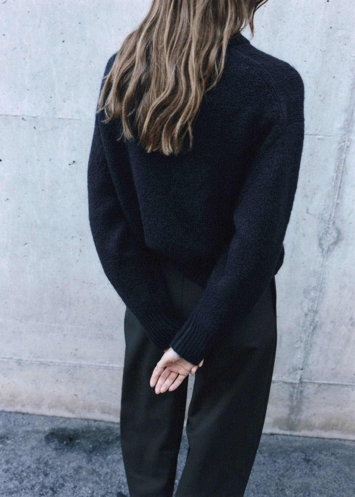 Round-neck knitted sweater — Navy