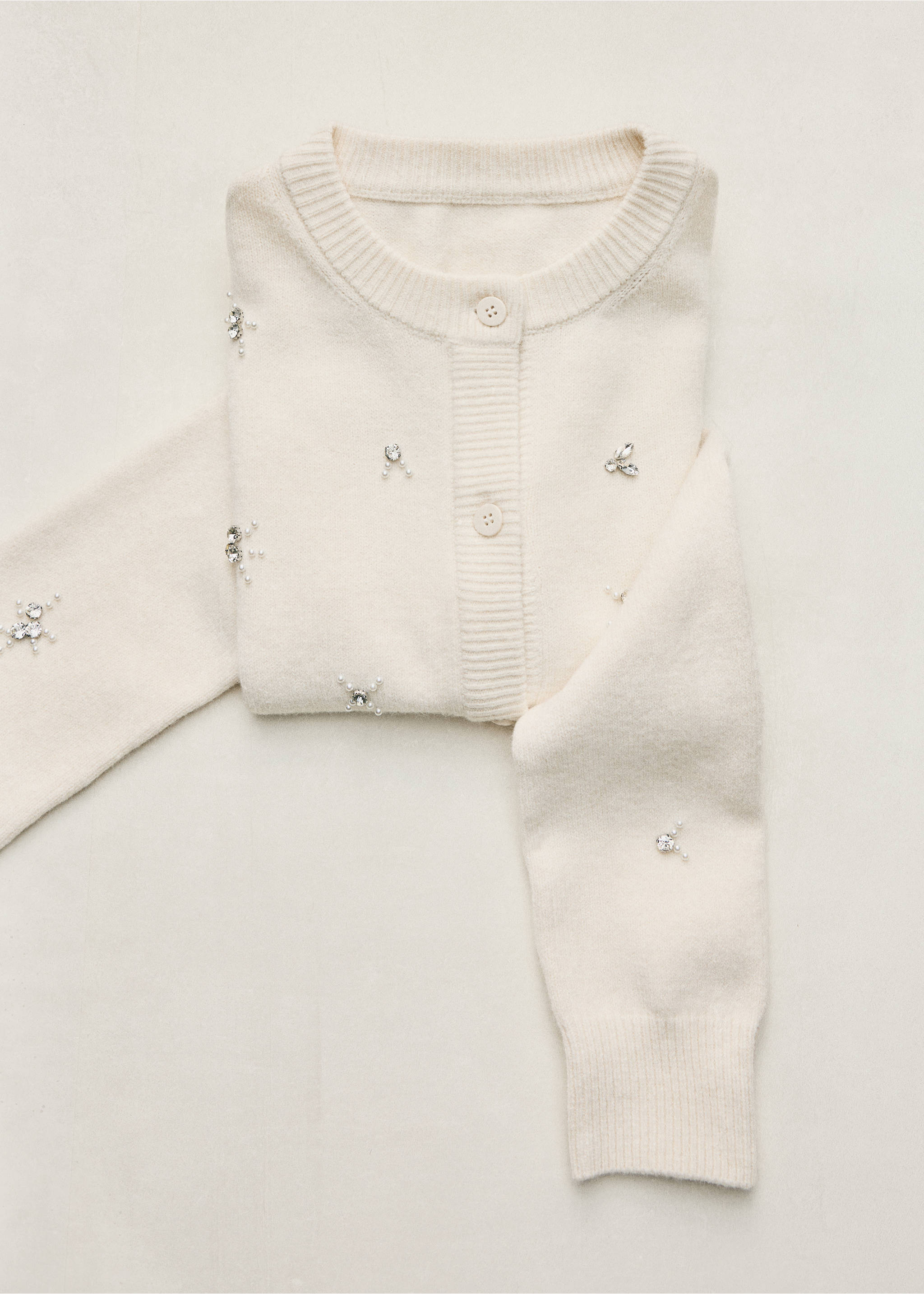 Cardigan with beads and rhinestones - Details of the article 5, Ecru. Ref: 37027790-00.