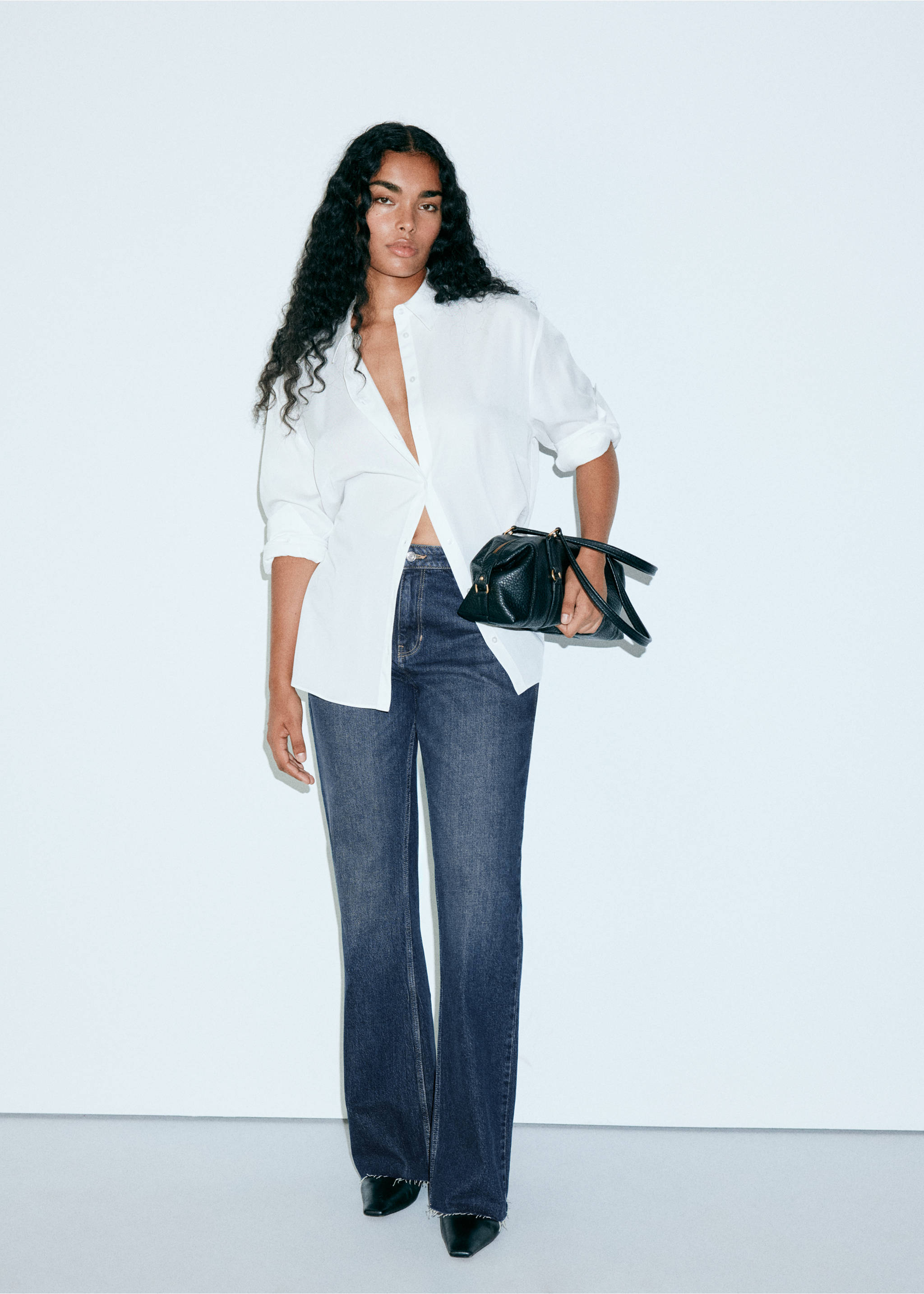High waist flare jeans - Details of the article 5, Dark Blue. Ref: 37027793-00.