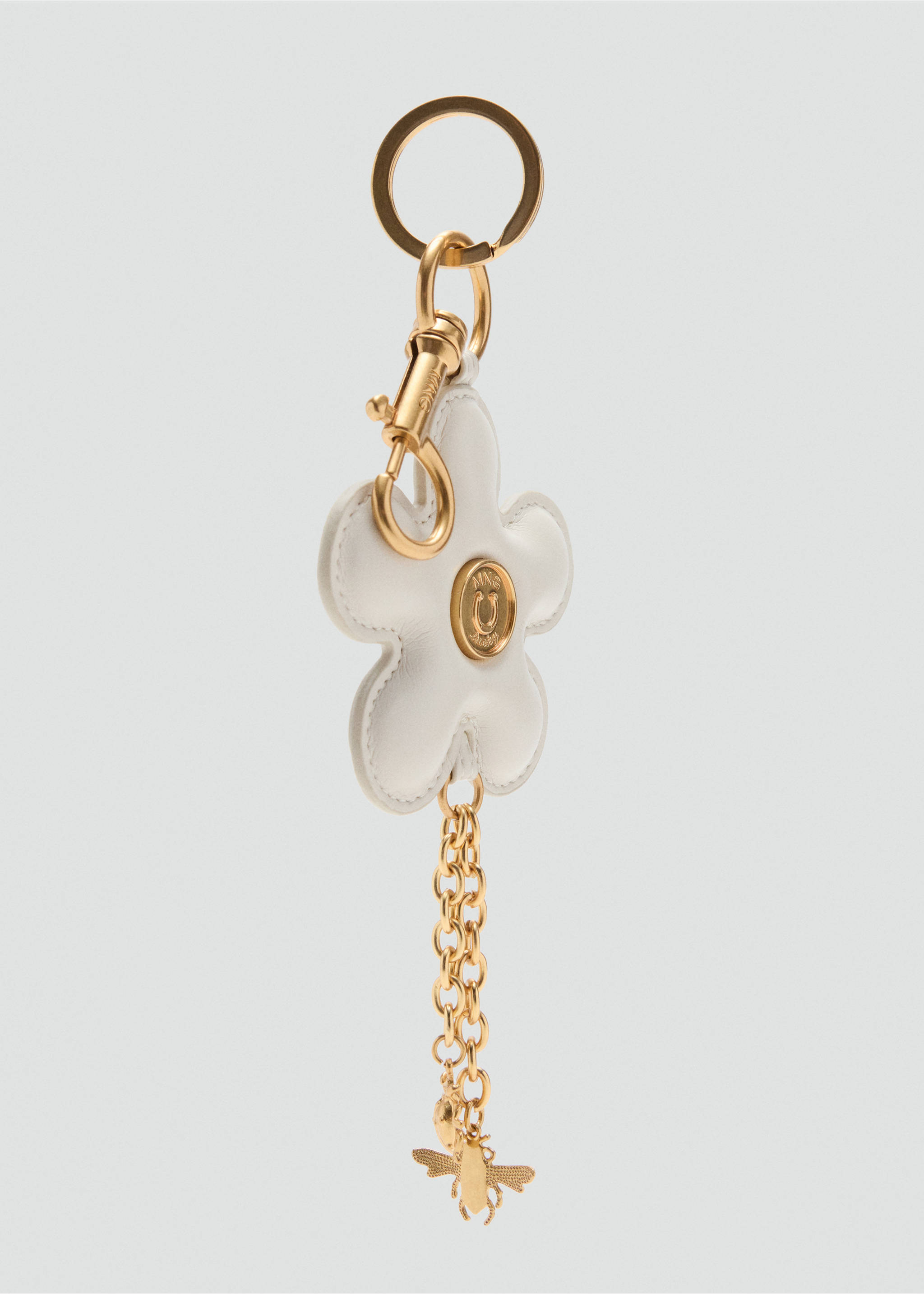 White flower keyring with gold-toned hardware and bee charm., Off White. Ref: 37027809-00.