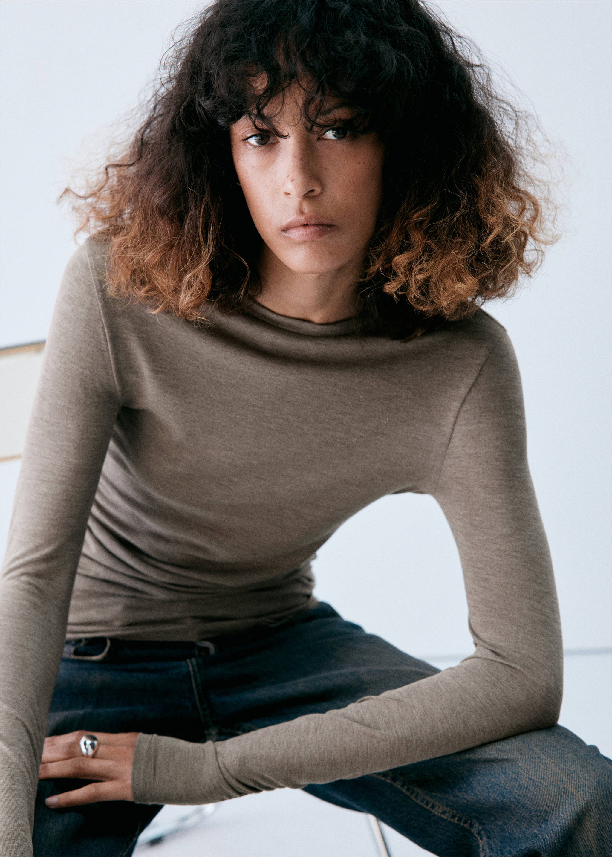 T-SHIRT SASHA - Details of the article 1, Light/Pastel Brown. Ref: 37027815-00.