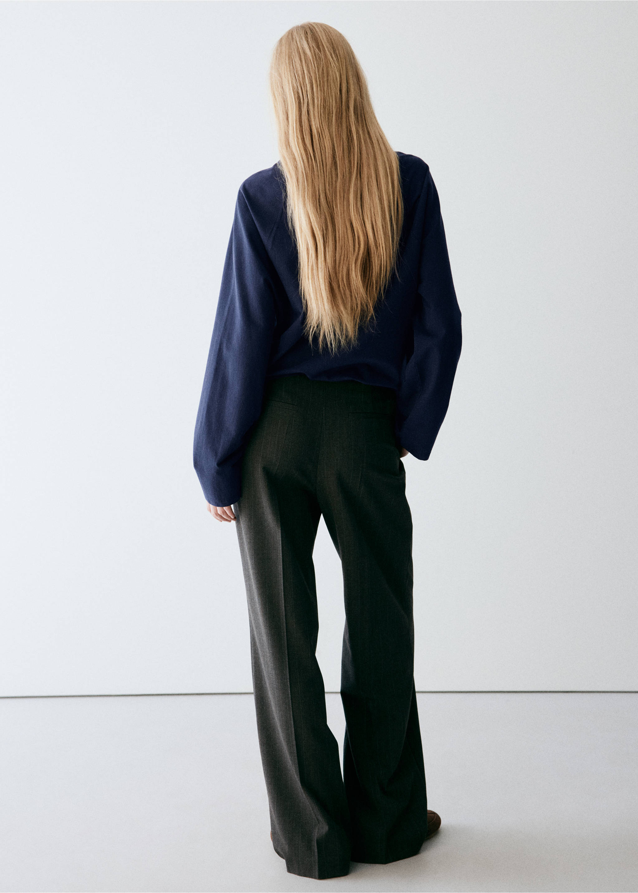 Dark blue long-sleeved t-shirt, back view., Dark Navy. Ref: 37027816-00.