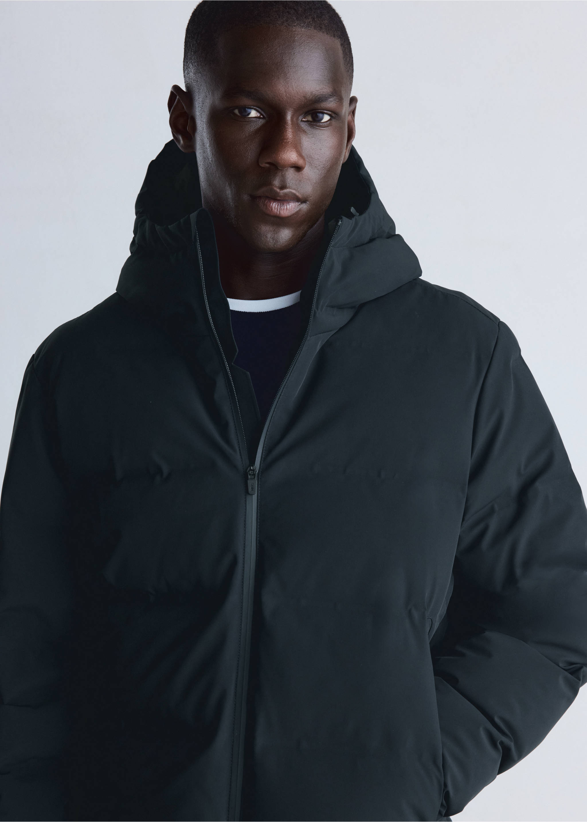 Anorak matelassé rembourré de duvet, imperméable - Détail de l'article 1, Bleu nuit. Ref: 37027885-00.