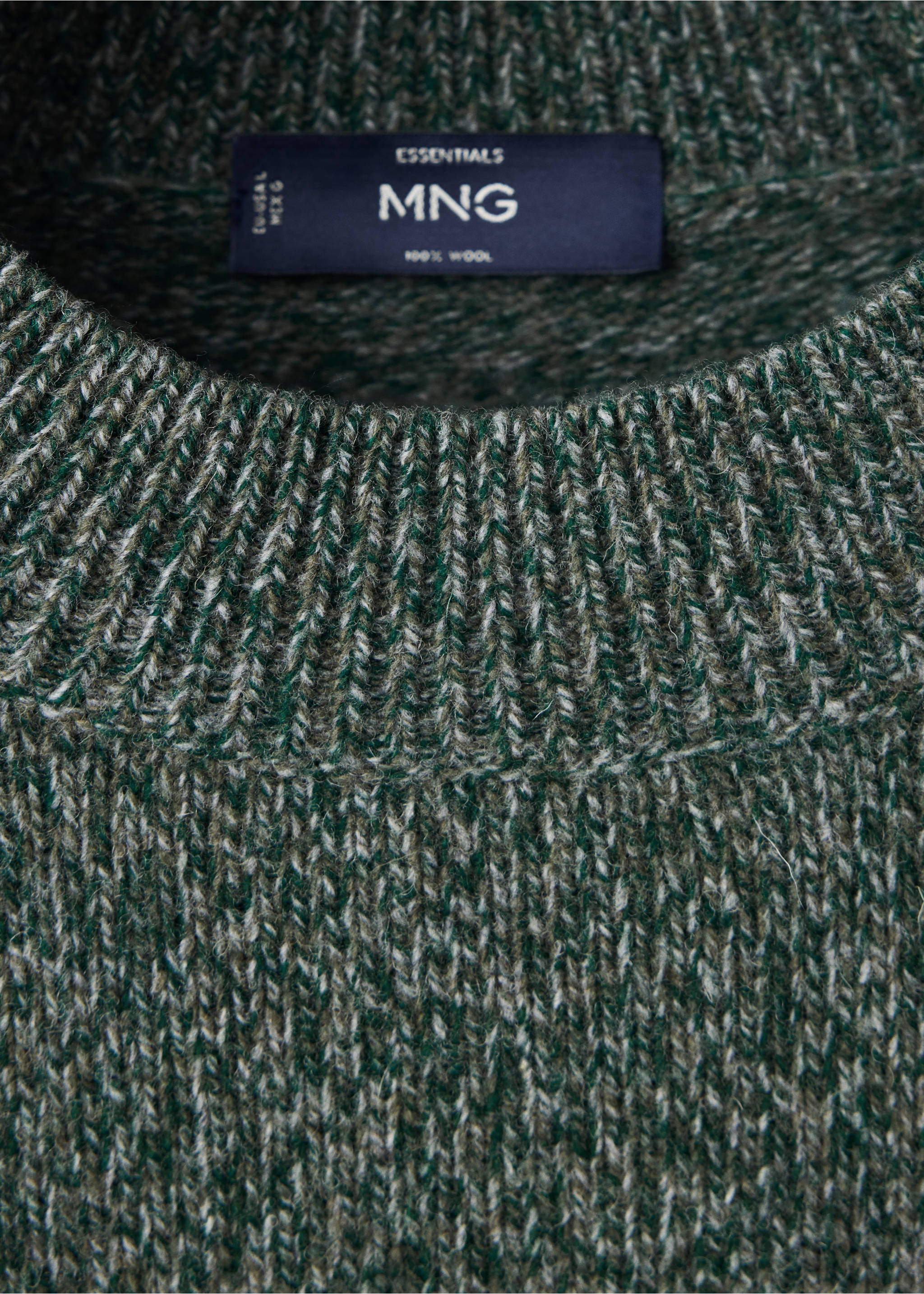 SWEATER LORY - Details of the article 8, Dark Green. Ref: 37027887-00.