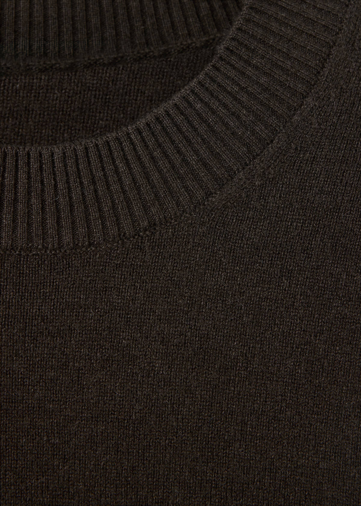 100% wool fine-knit sweater — Chocolate