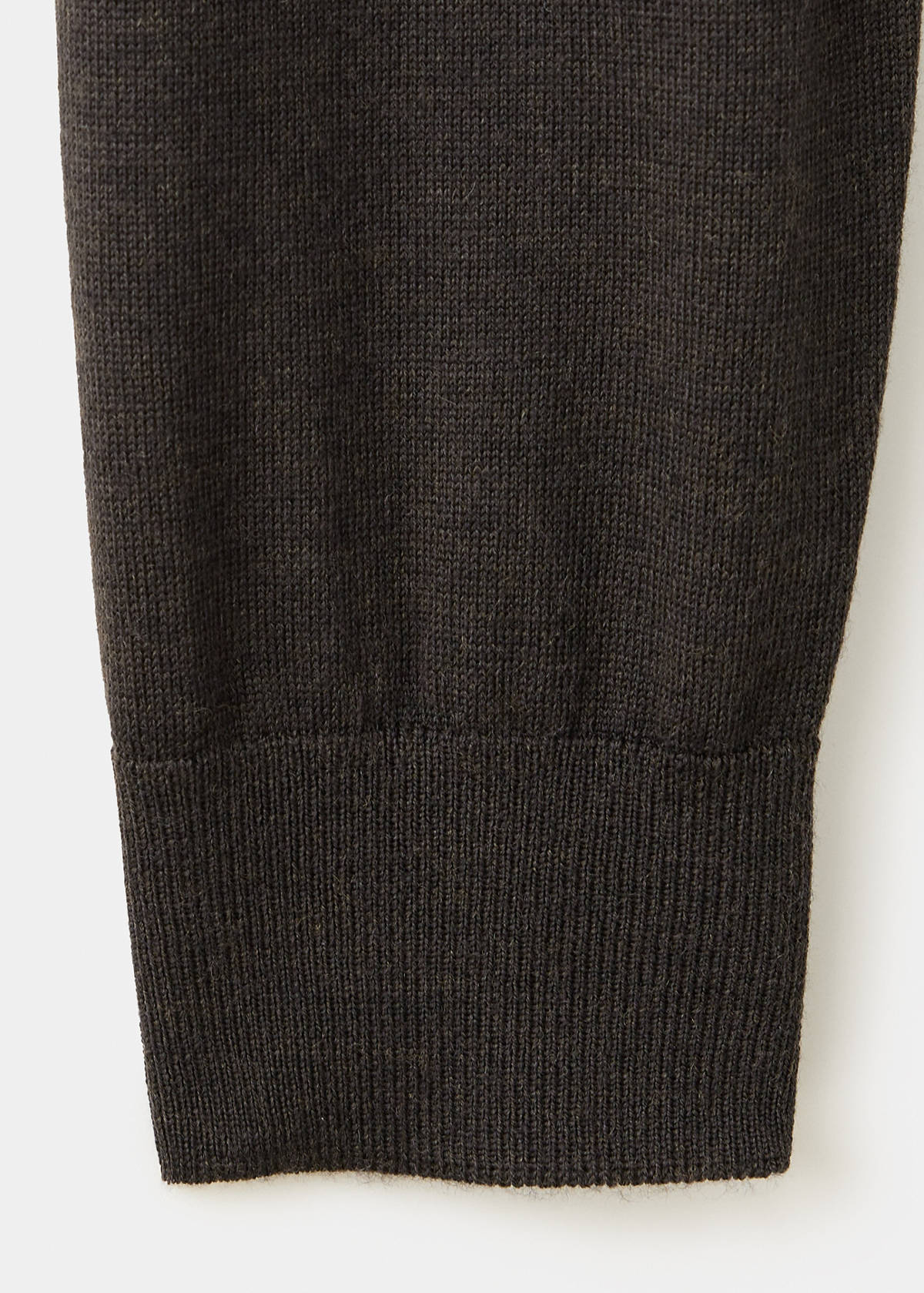 100% merino wool turtleneck sweater — Chocolate