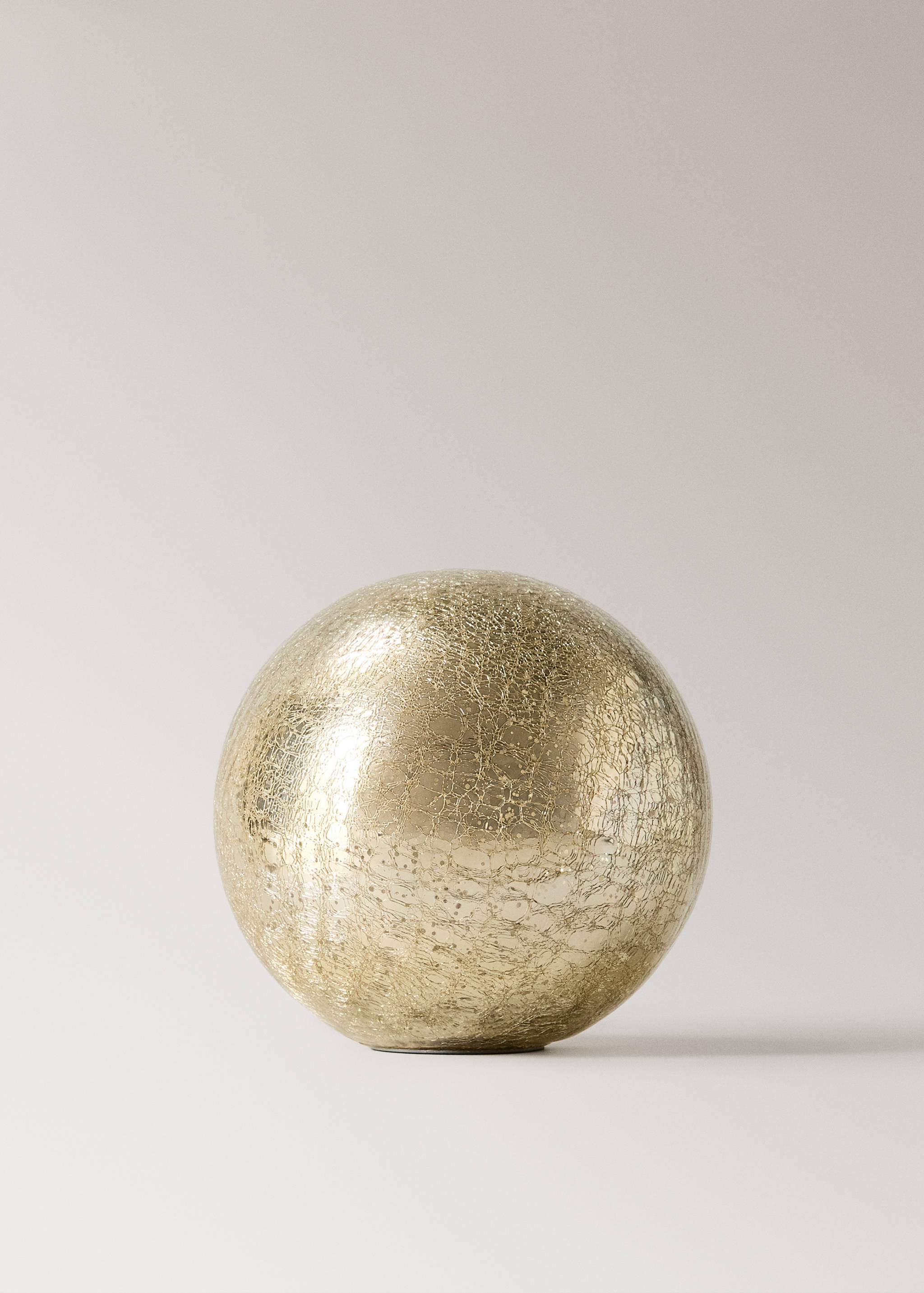 Gold crackled Christmas decoration sphere.