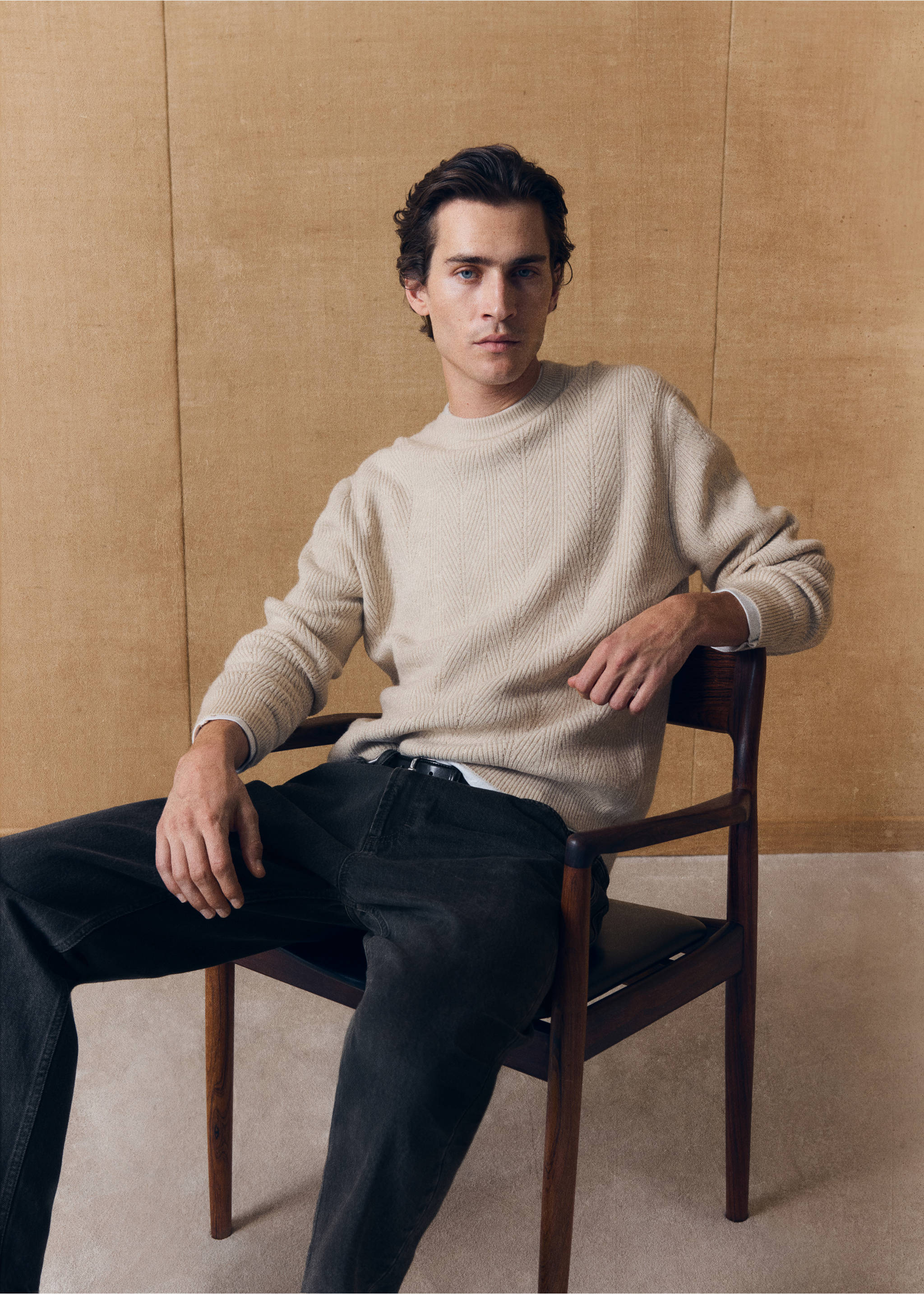 Herringbone knit sweater - Details of the article 6, Ice Grey. Ref: 37027913-00.