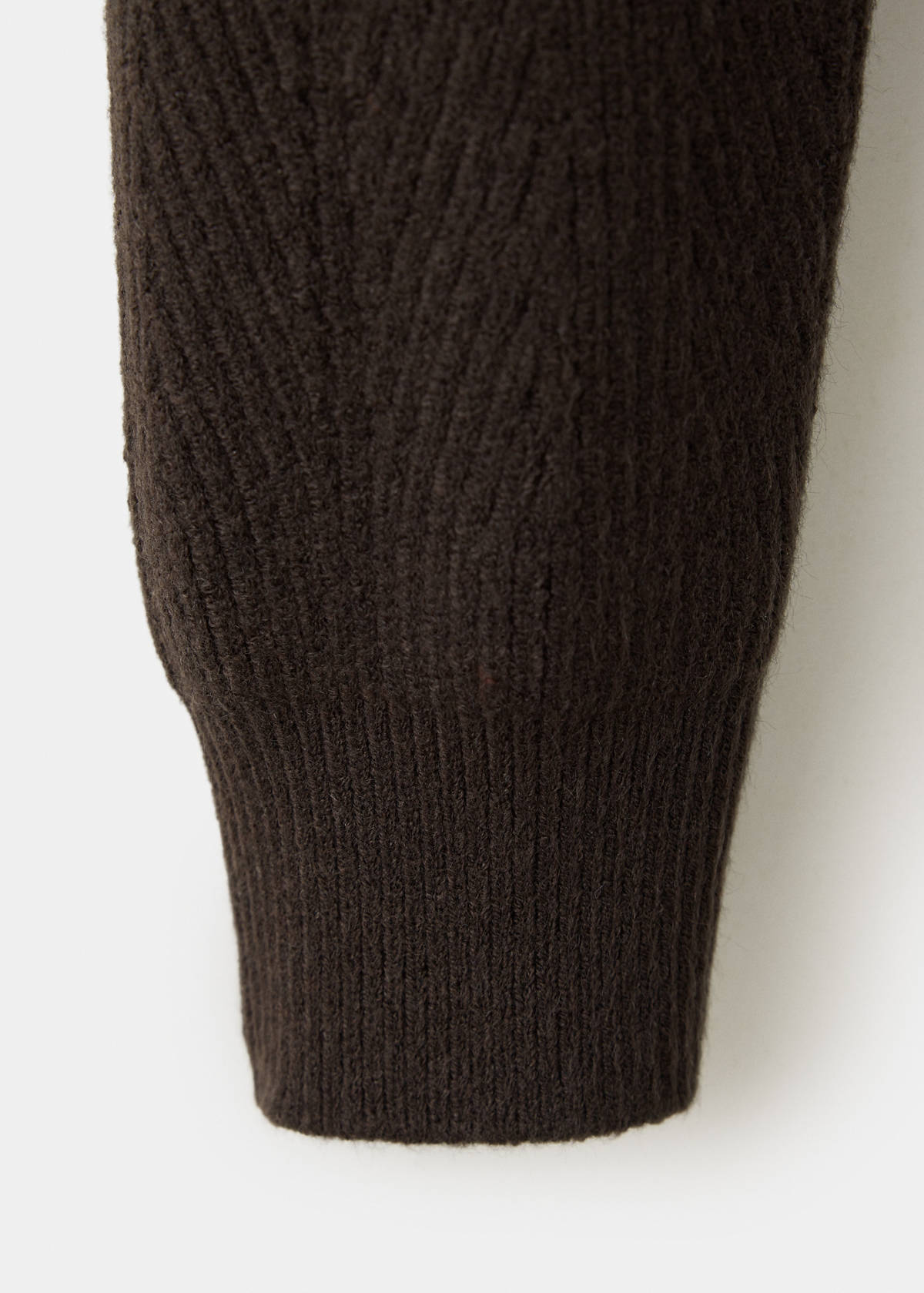 Herringbone knit sweater — Chocolate