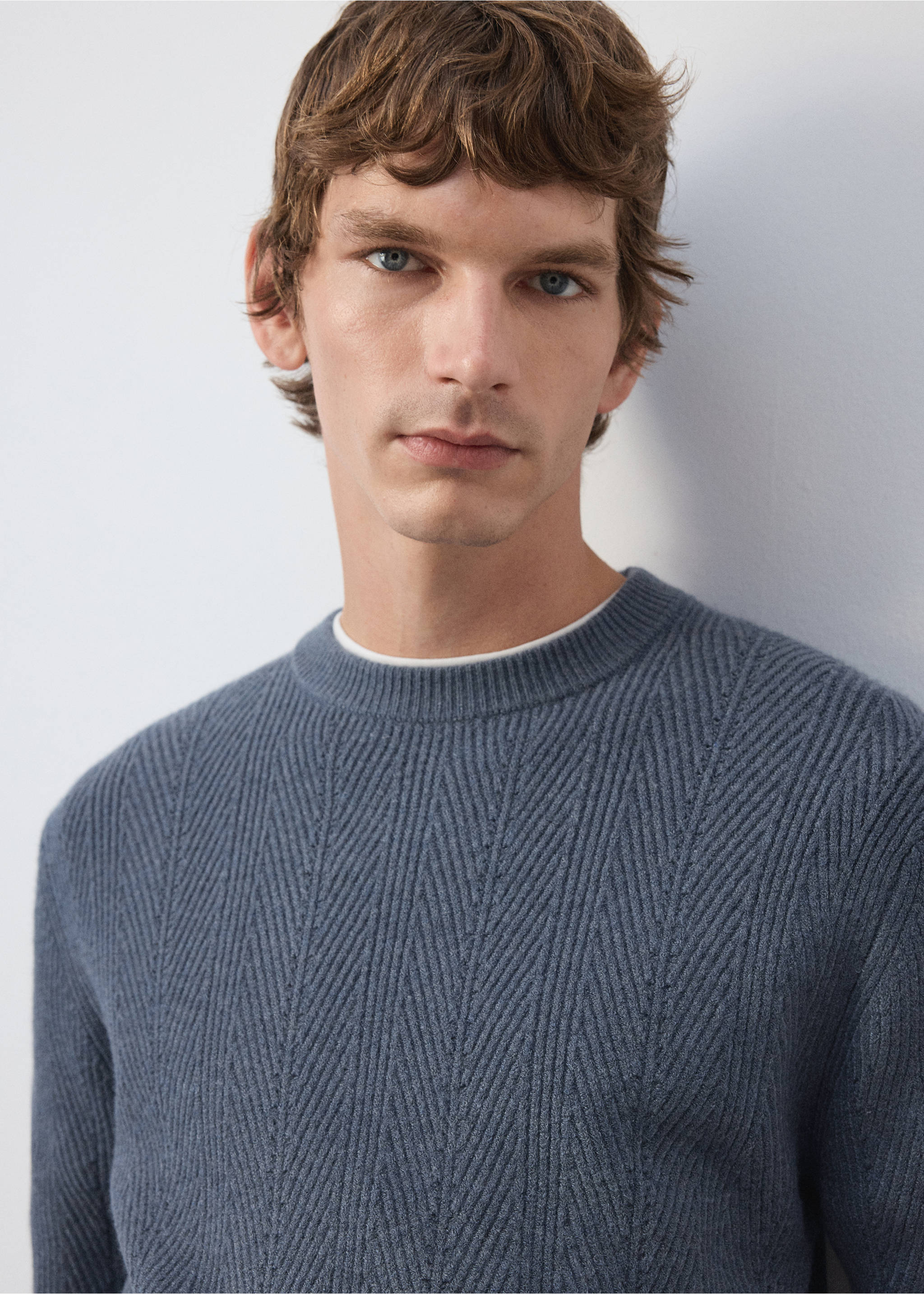 Slate blue knit jersey with a textured chevron pattern and crew neck., Indigo Blue. Ref: 37027913-00.