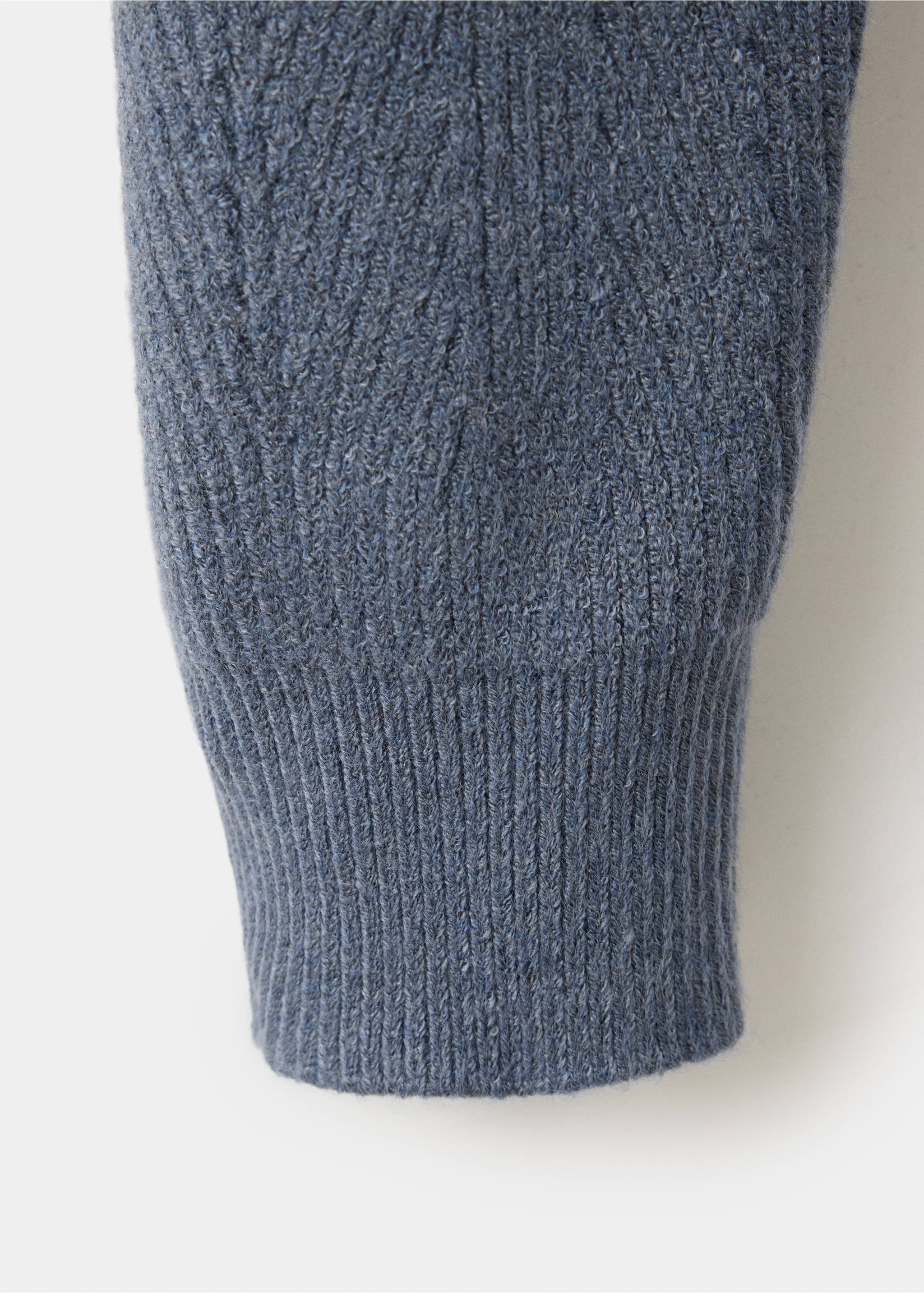 Structured knitted sweater - Details of the article 0, Indigo Blue. Ref: 37027913-00.
