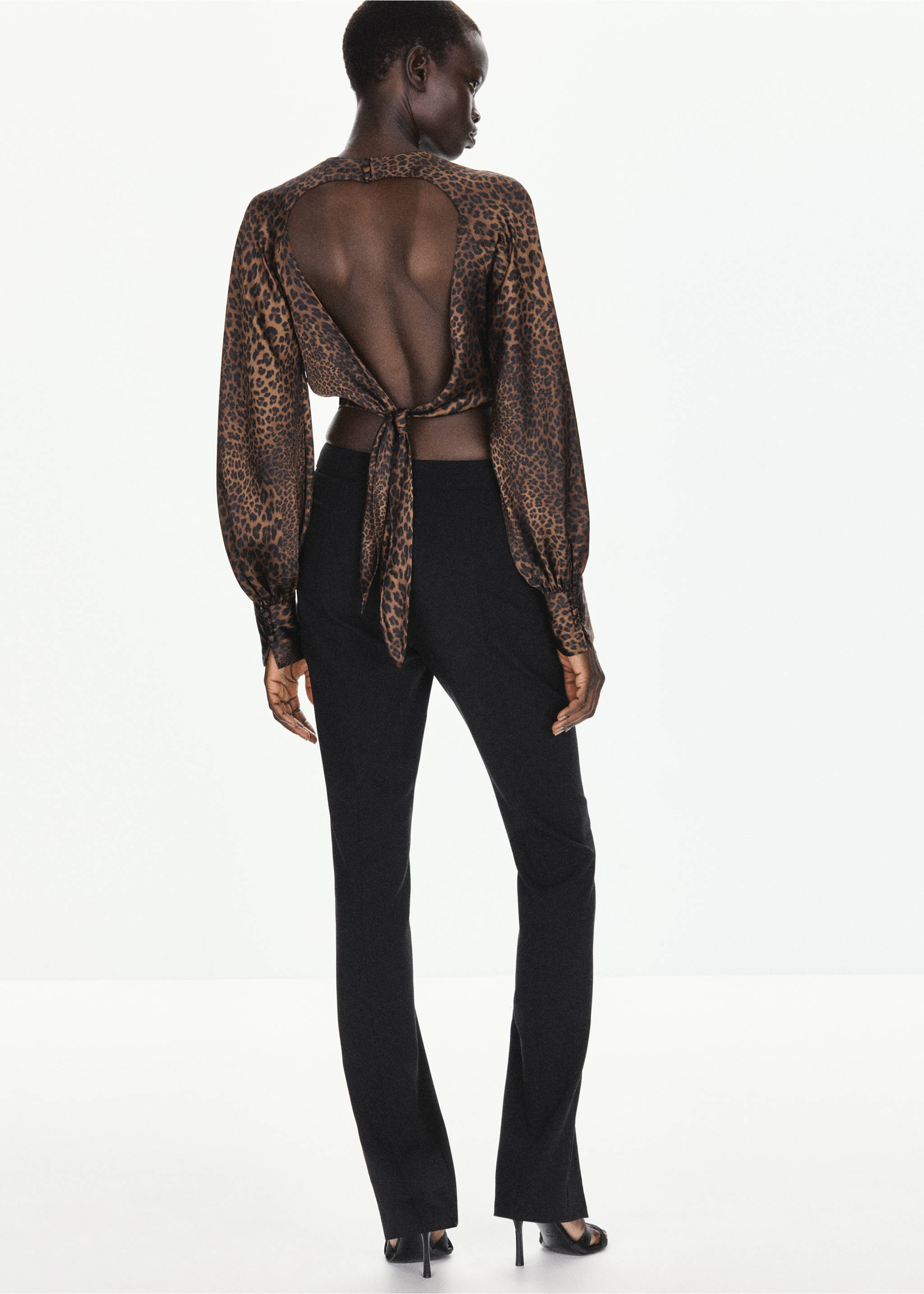 Leopard print open-back blouse - Reverse of the article, Brown. Ref: 37027940-00.