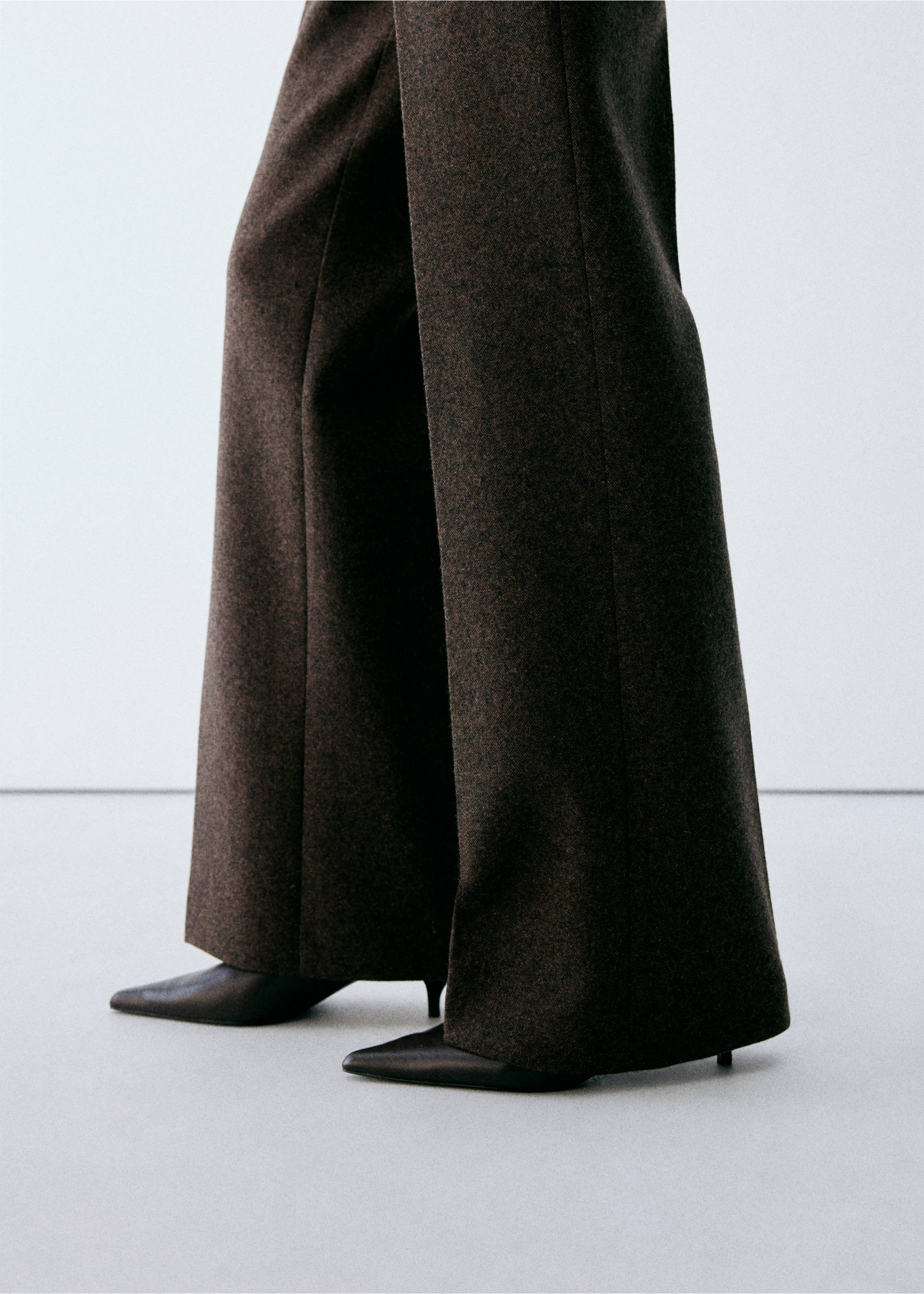 Straight-fit suit trousers - Details of the article 3, Brown. Ref: 37027945-00.