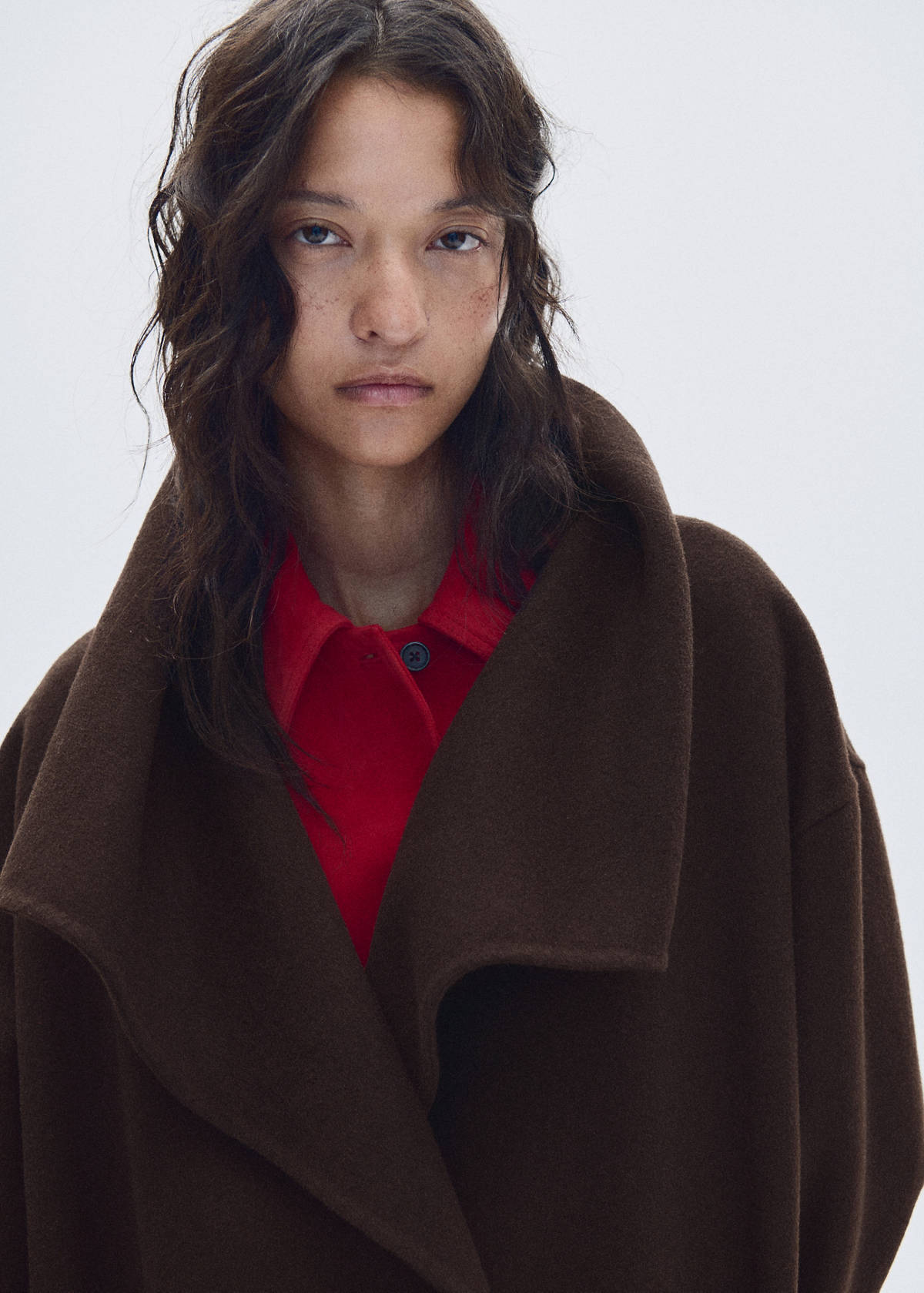 Wool coat with belt and oversized lapels — Chocolate