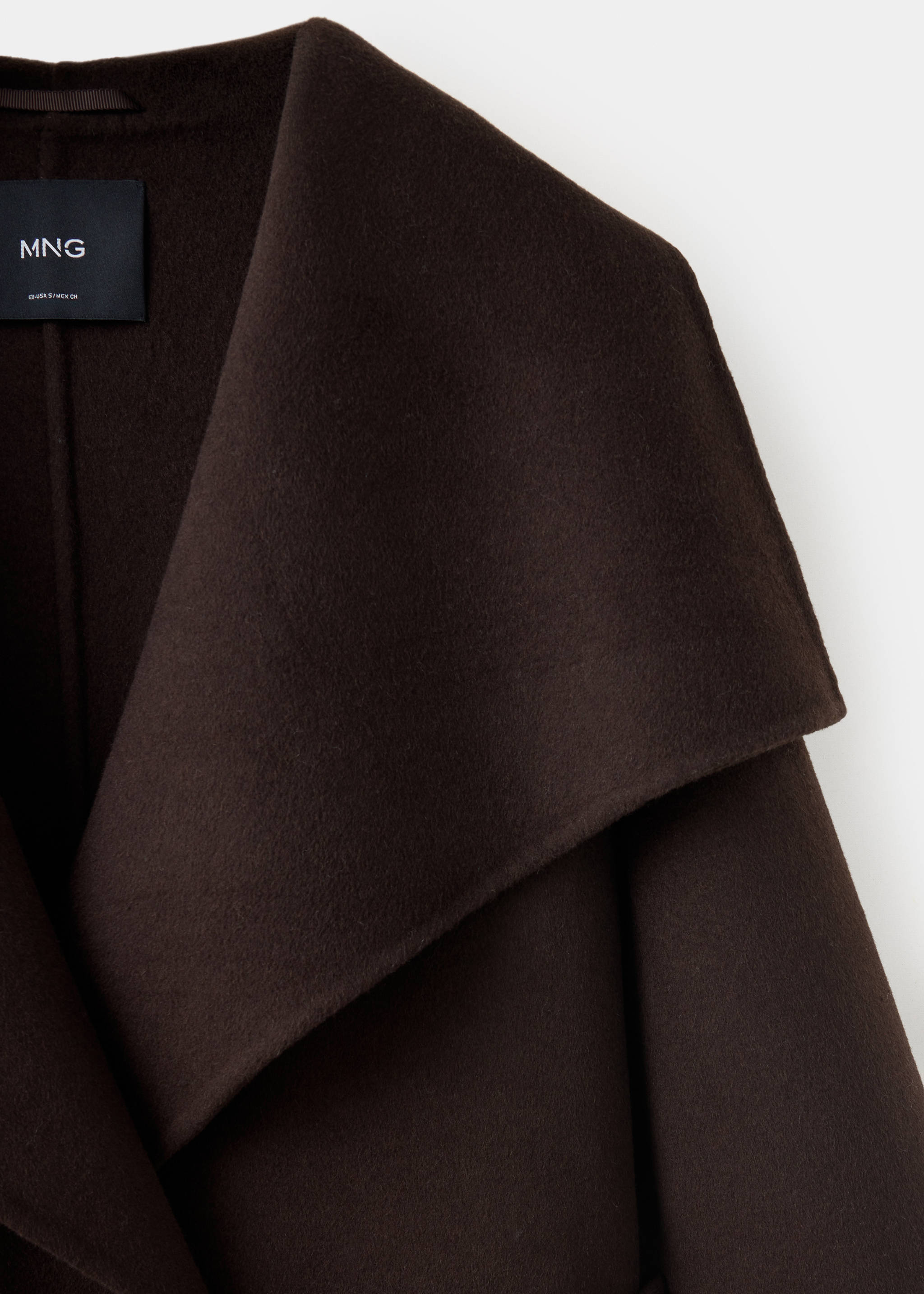 Woollen coat with belt - Details of the article 0