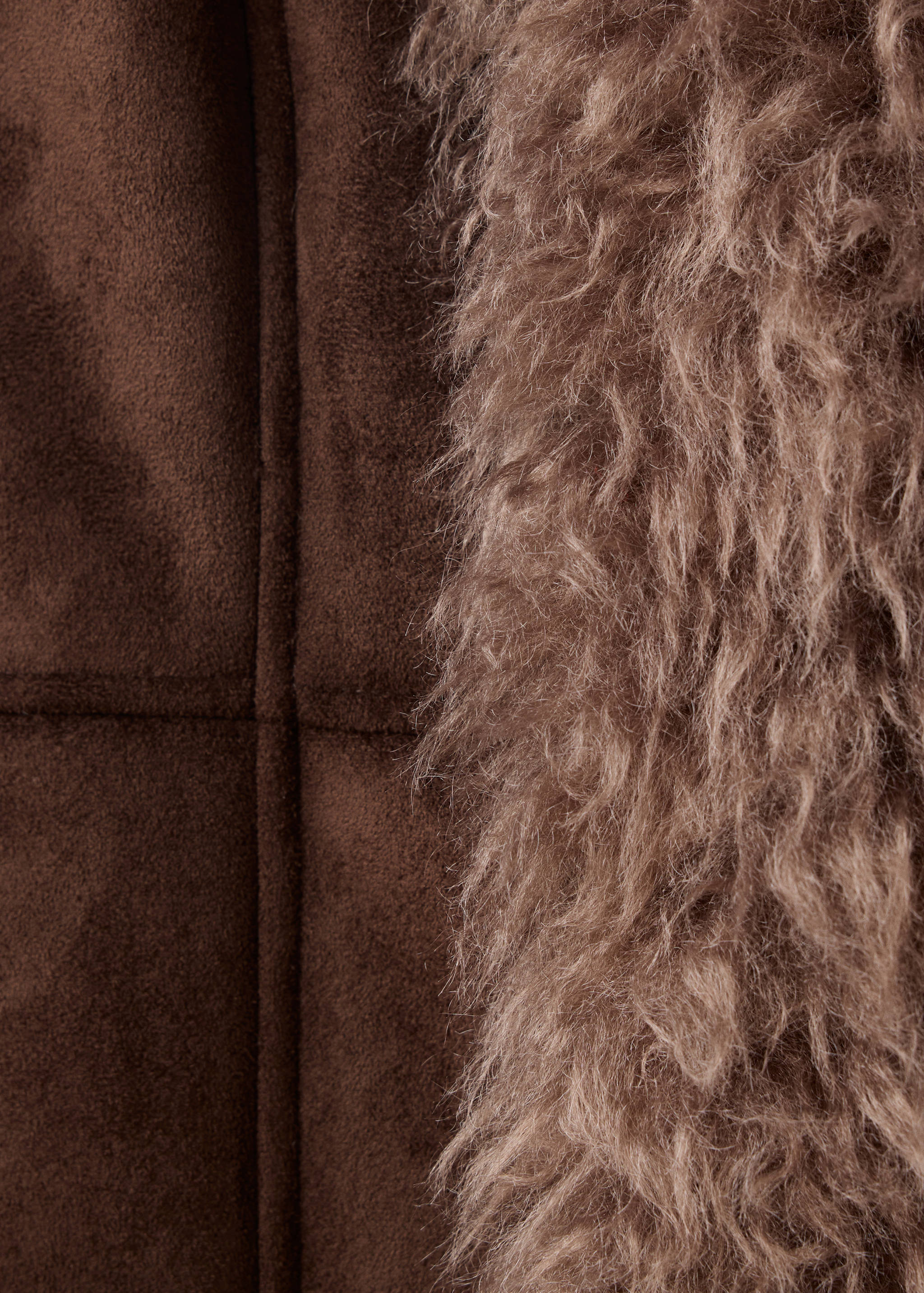 Manteau cintré avec finitions effet fourrure - Détail de l'article 8