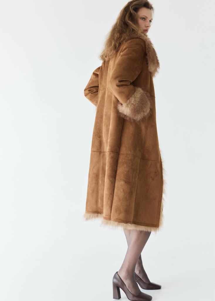 Suede-effect coat with fur trim by Mango