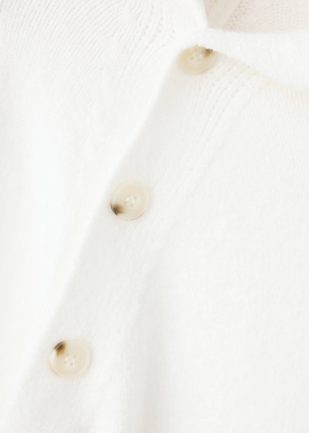 Turtle neck sweater — Beige