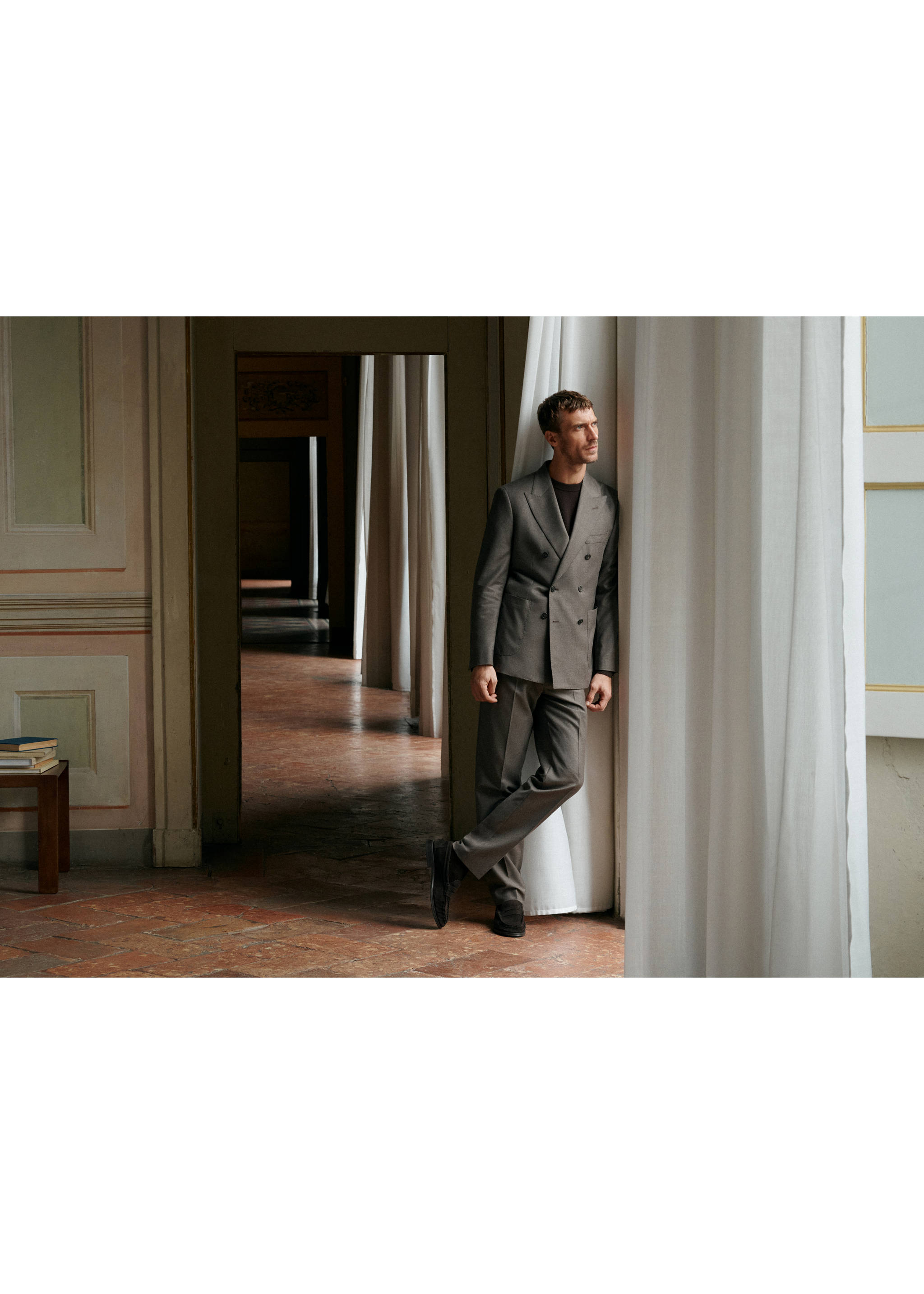 Grey double-breasted blazer paired with matching trousers., Beige. Ref: 37028286-00.