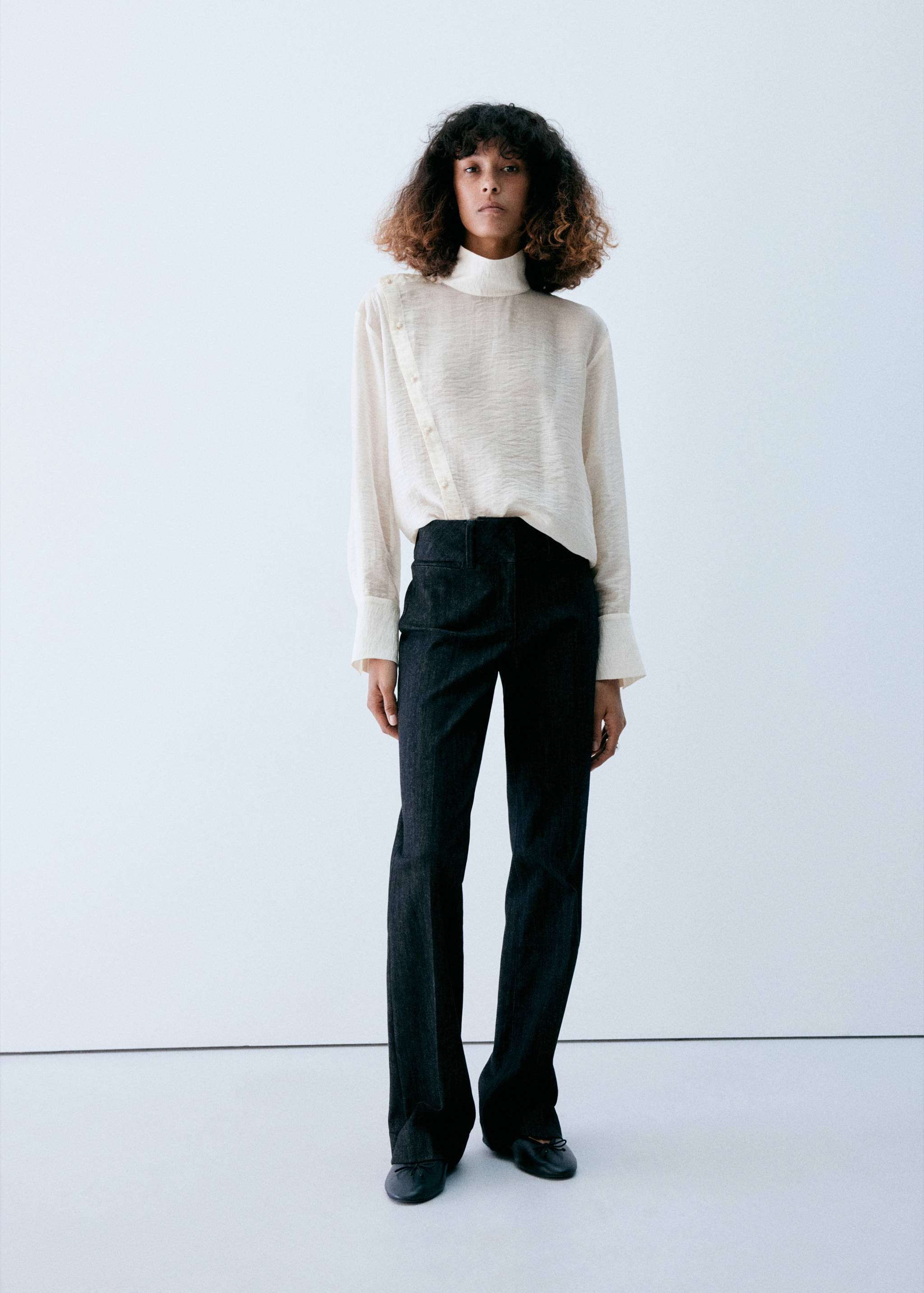 Lyocell funnel-neck blouse - General plane
