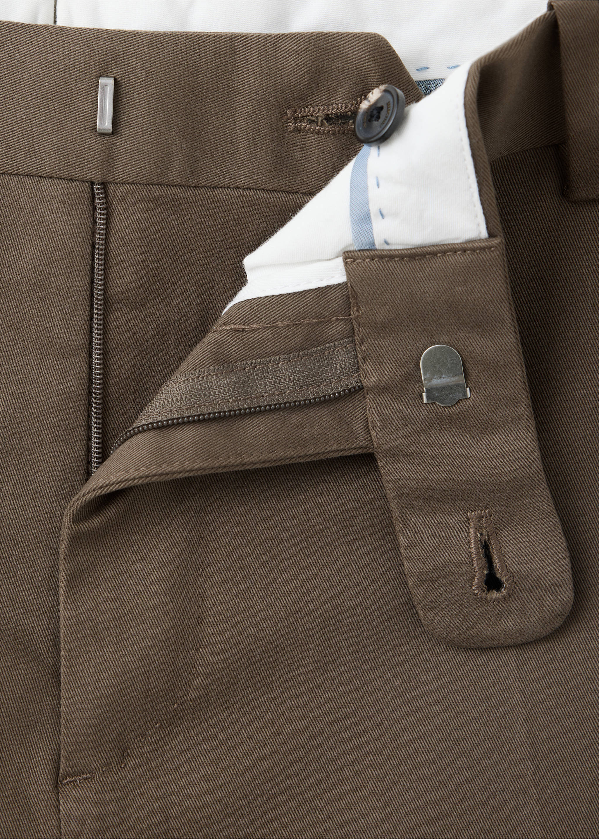 Pantalón algodón slim fit - Detalle del artículo 8, Gris visón. Ref: 37028631-00.