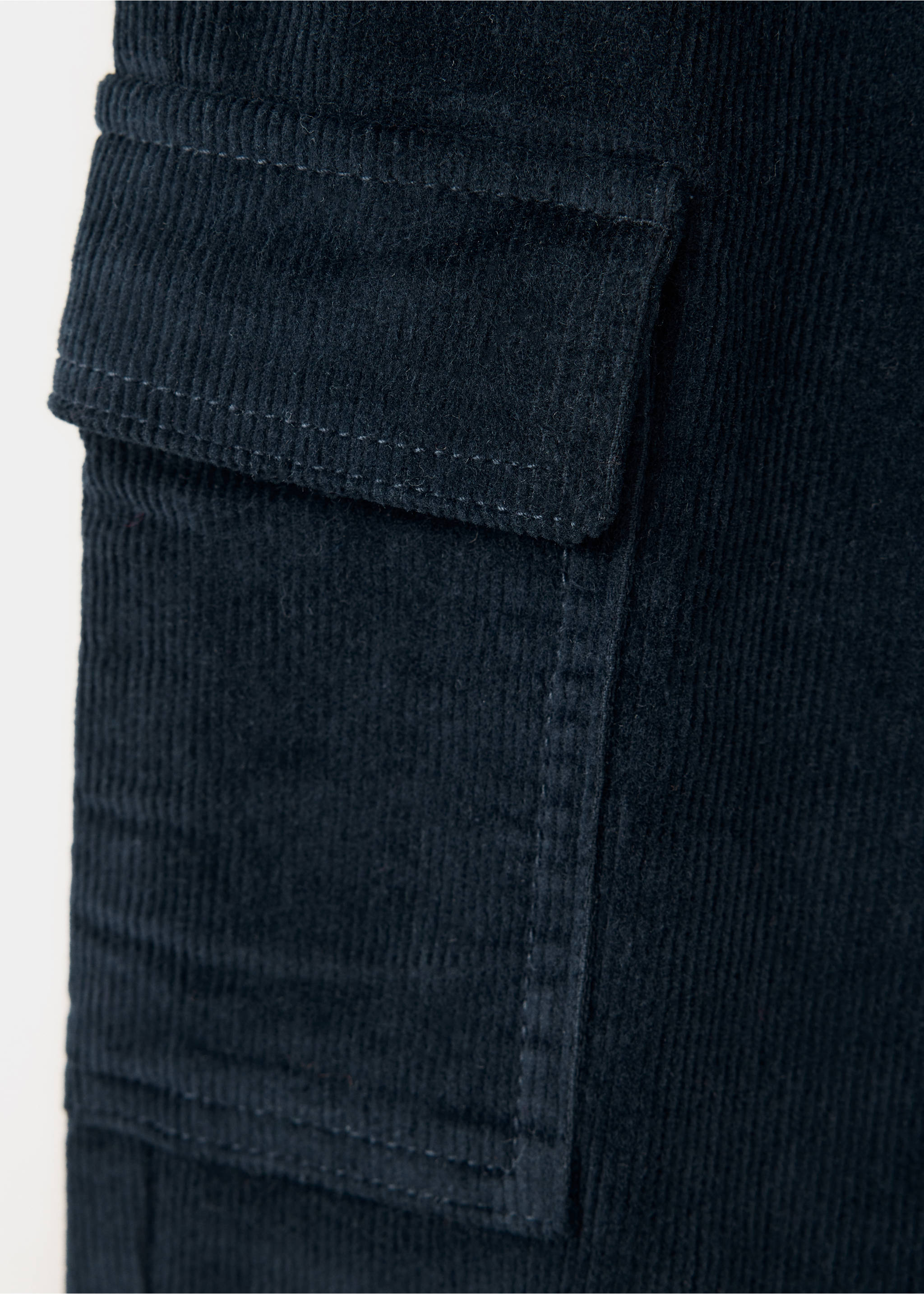 Corduroy cargo trousers - Details of the article 0, Navy. Ref: 37028633-00.