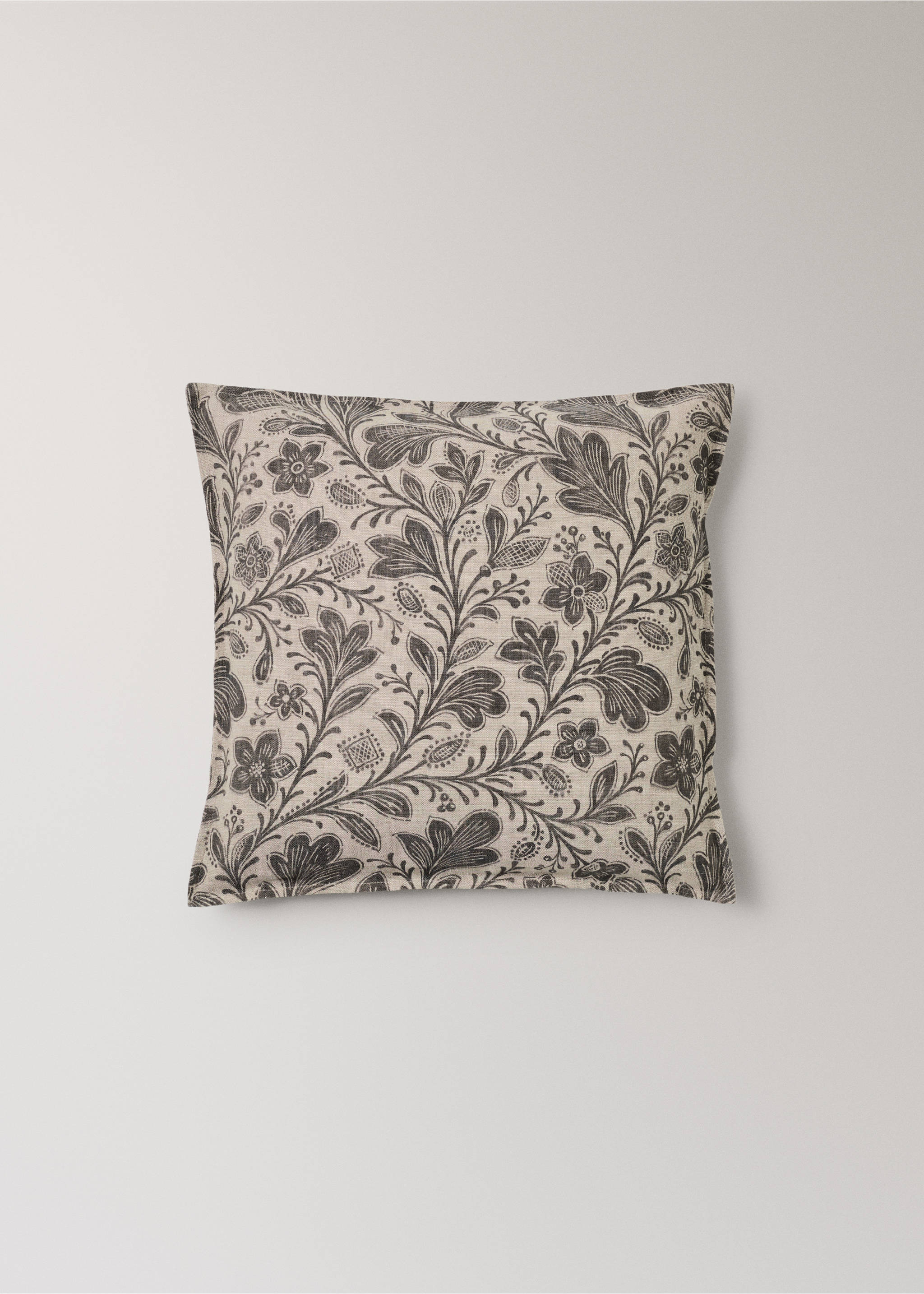 Square cushion cover in light beige with a dark grey botanical print., Grey. Ref: 37028638-00.