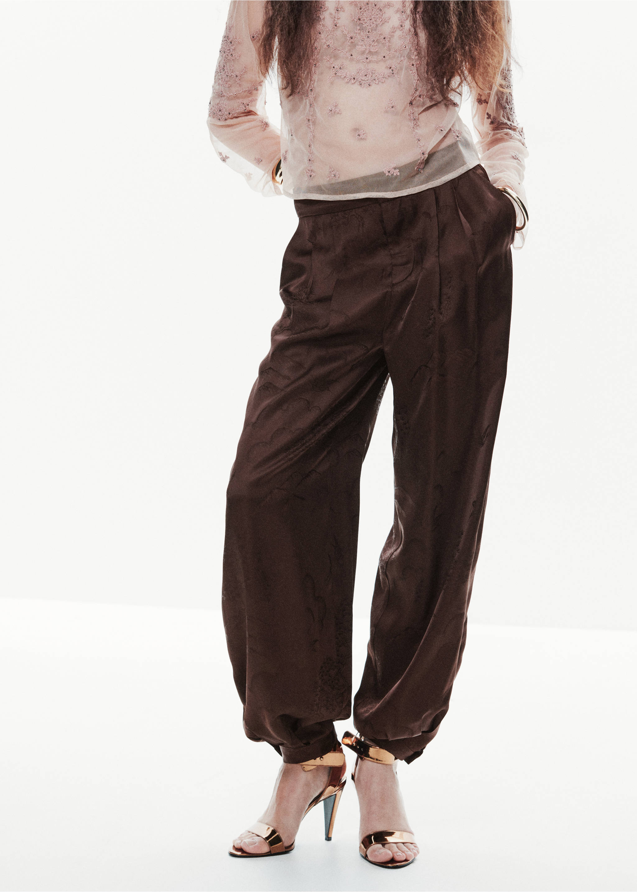 Pantalon jogger en jacquard - Plan moyen, Marron. Ref: 37029130-00.
