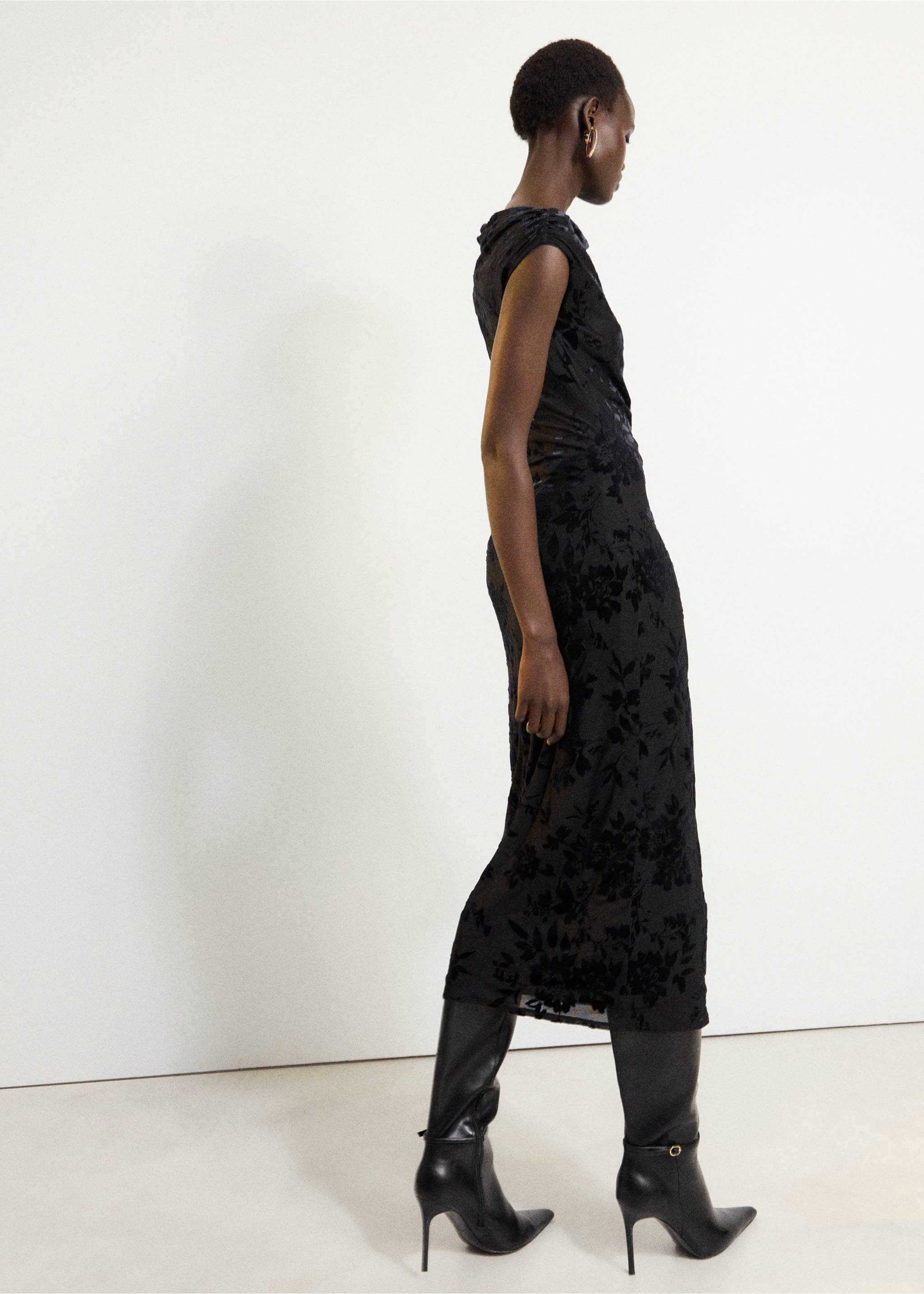 Black sleeveless midi dress with a tonal floral burnout pattern, seen from the back., Black. Ref: 37029136-00.
