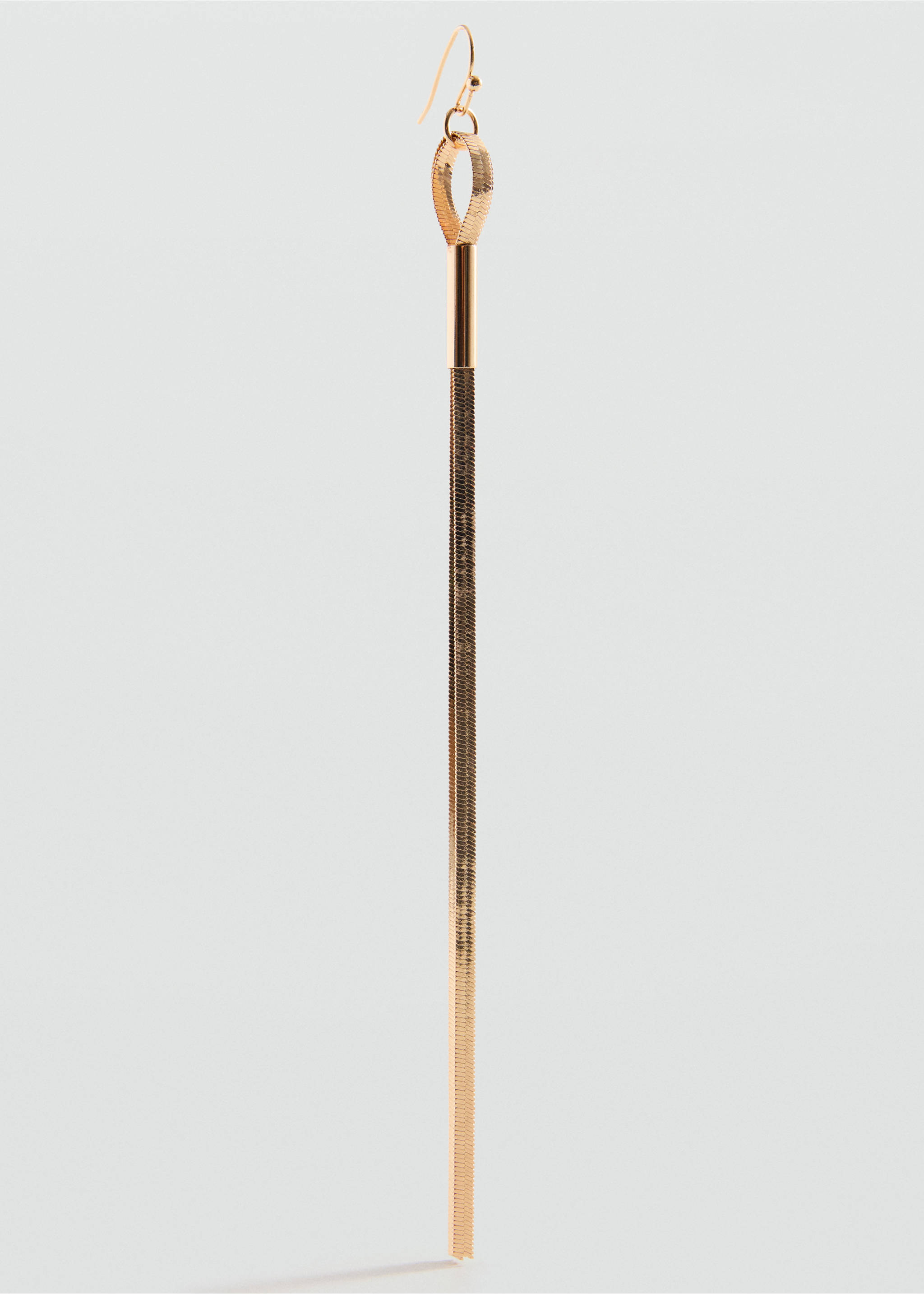 Long gold-coloured drop earring with a flat snake-chain fringe., Gold. Ref: 37029138-00.