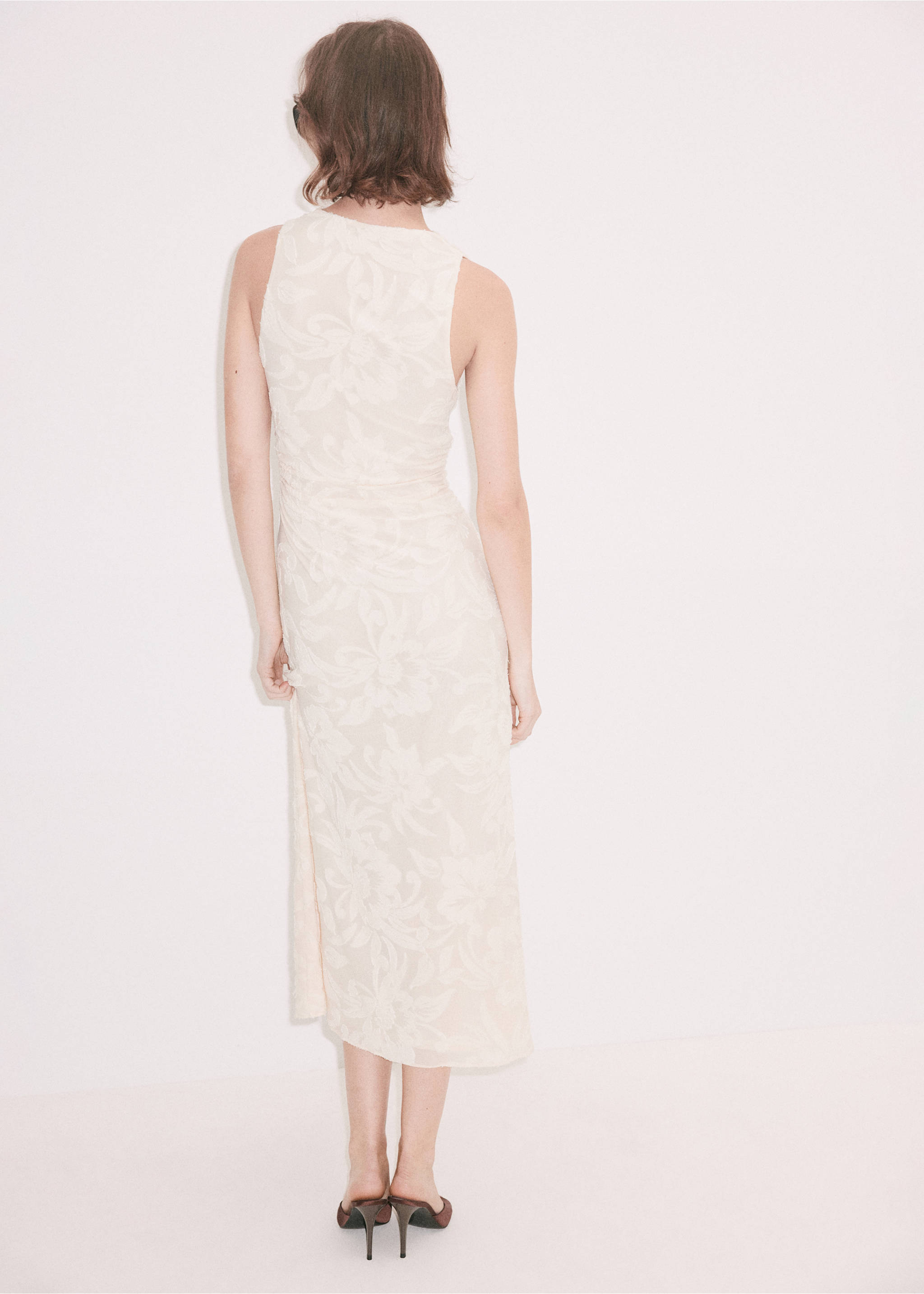 DRESS XSENA-W - A cikk hátulja, Ekrü. Ref: 37029139-00.