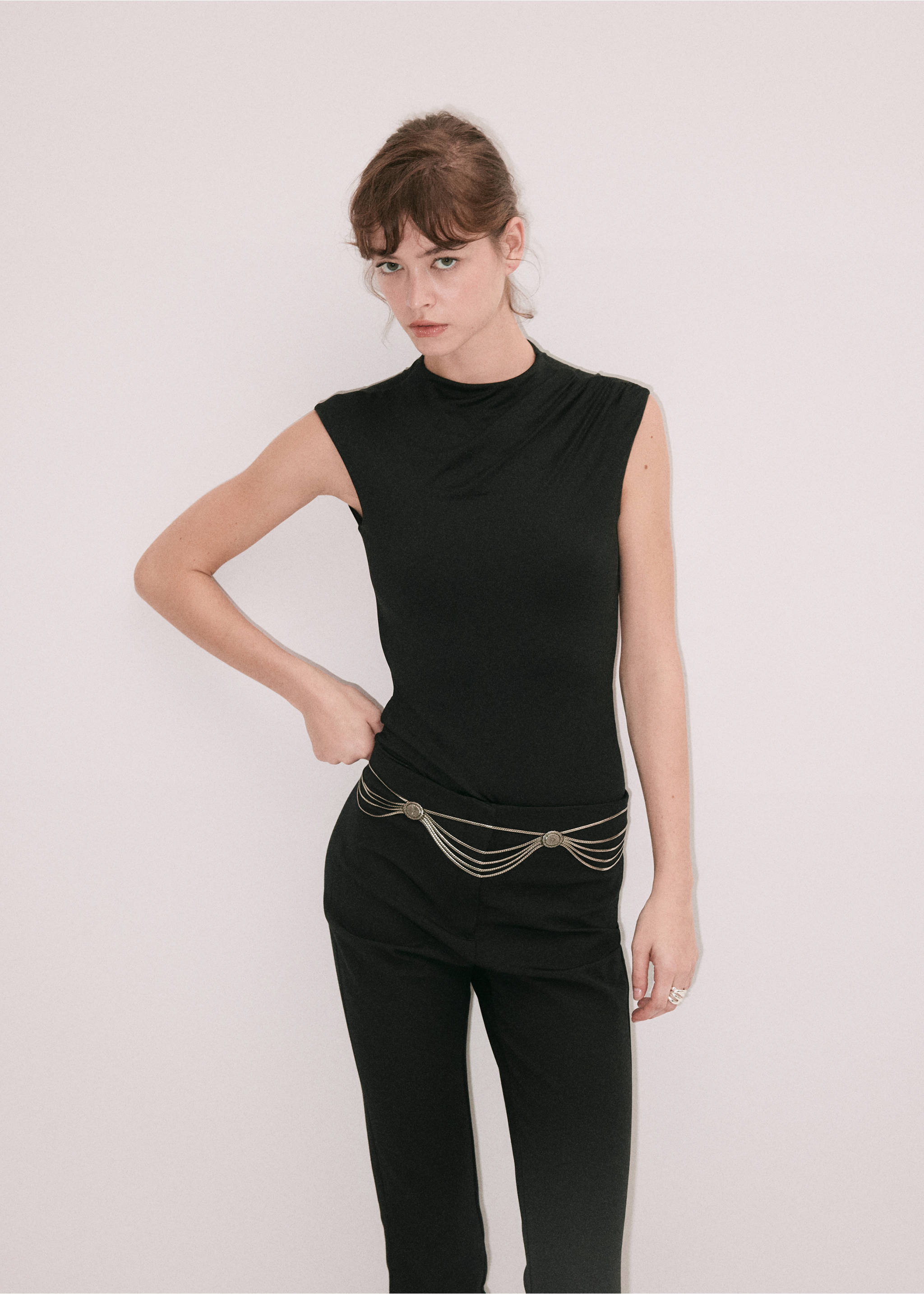 Back open body - Medium plane, Black. Ref: 37029141-00.