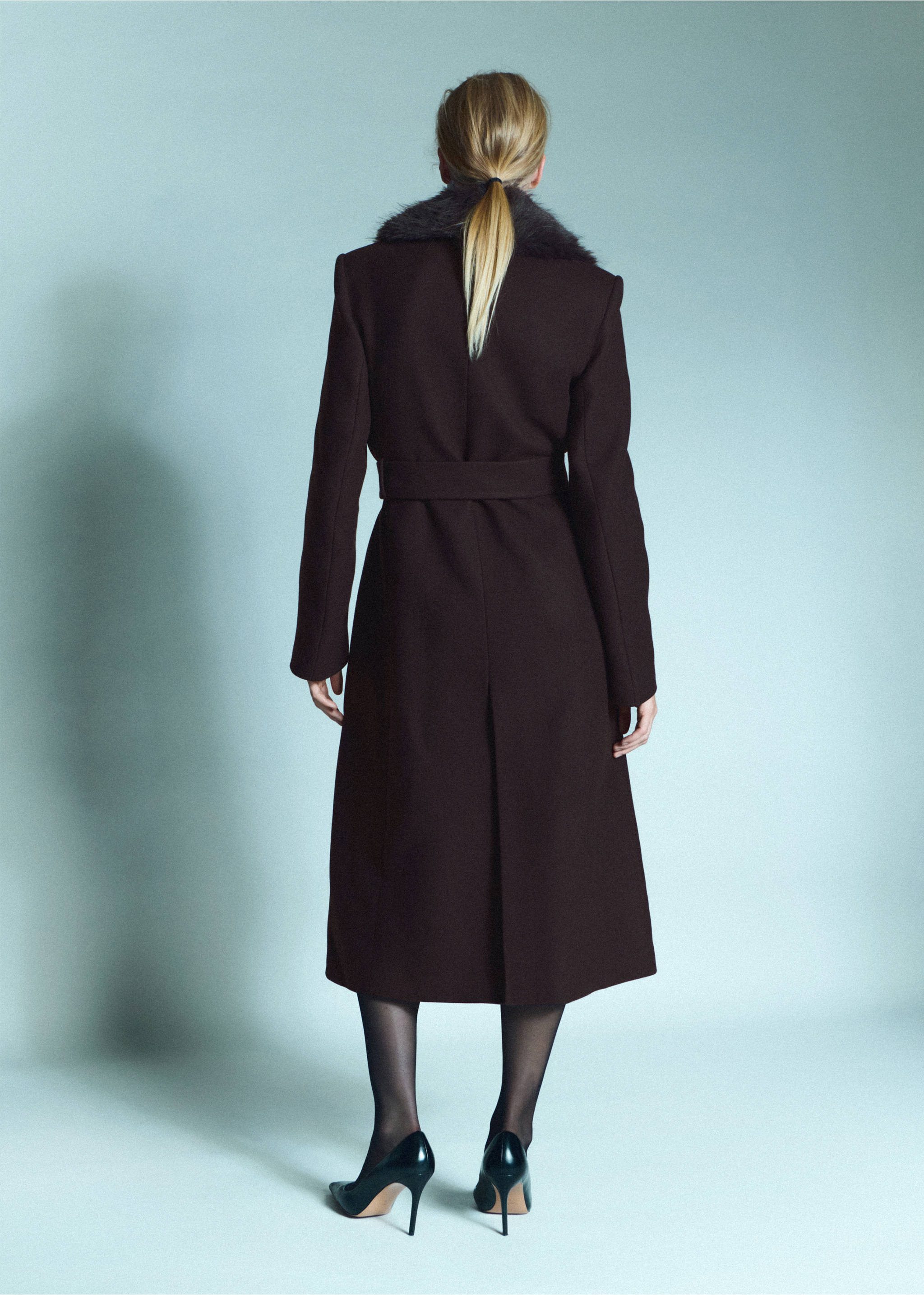 Back view of a dark brown long coat with a faux-fur collar and belt., Chocolate. Ref: 37029144-00.