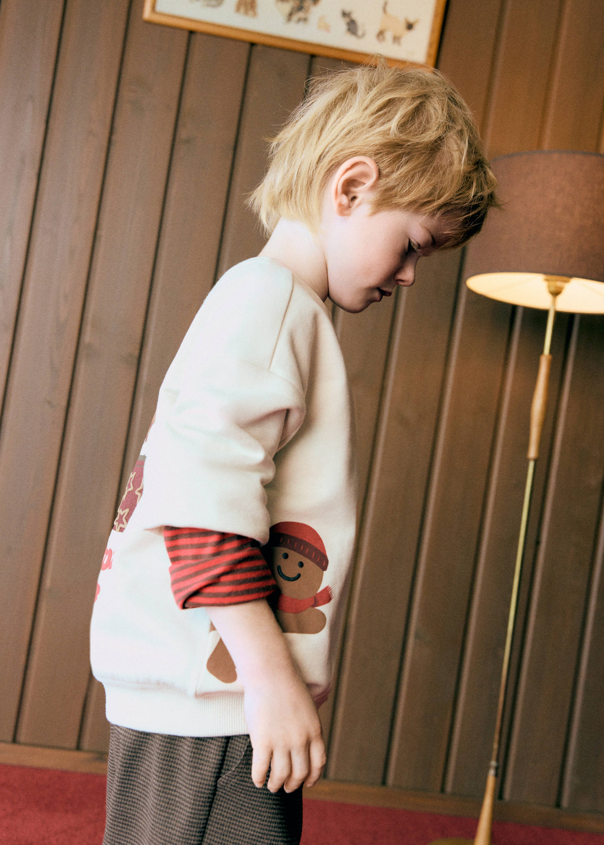 Off-white gingerbread graphic sweatshirt with dropped shoulders