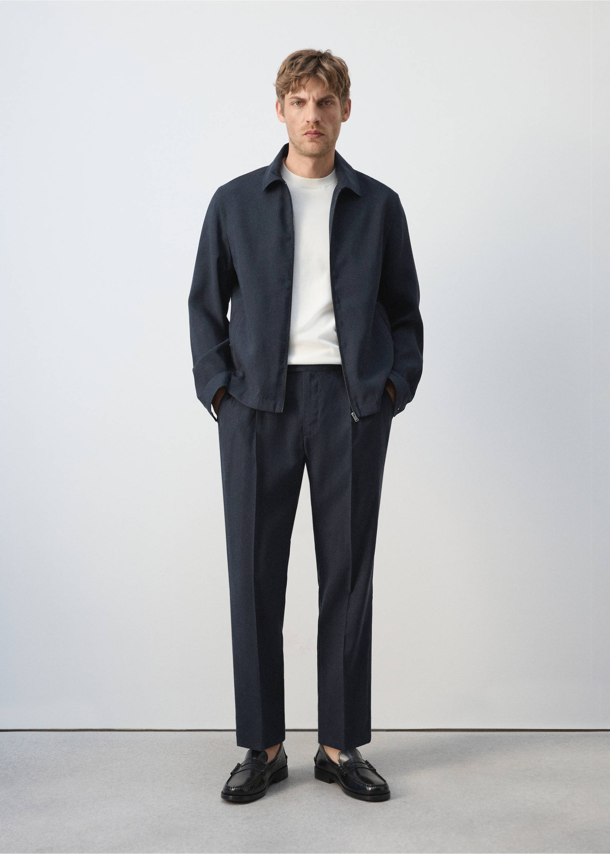 Куртка из модала на молнии - Общий план, Глубокий темно-синий. Ref: 37031333-00.