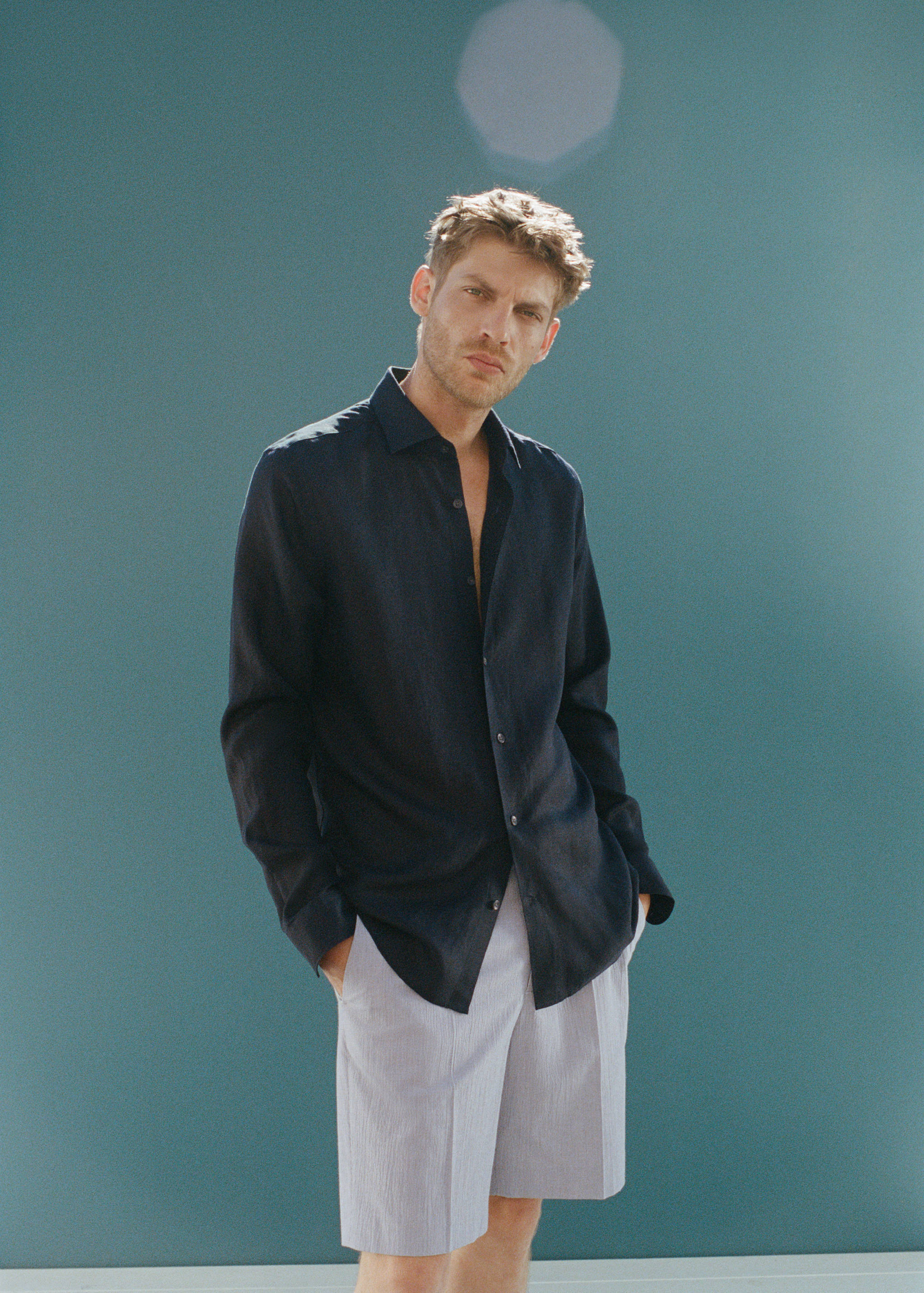 Slim fit cotton Bermuda shorts - Details of the article 5