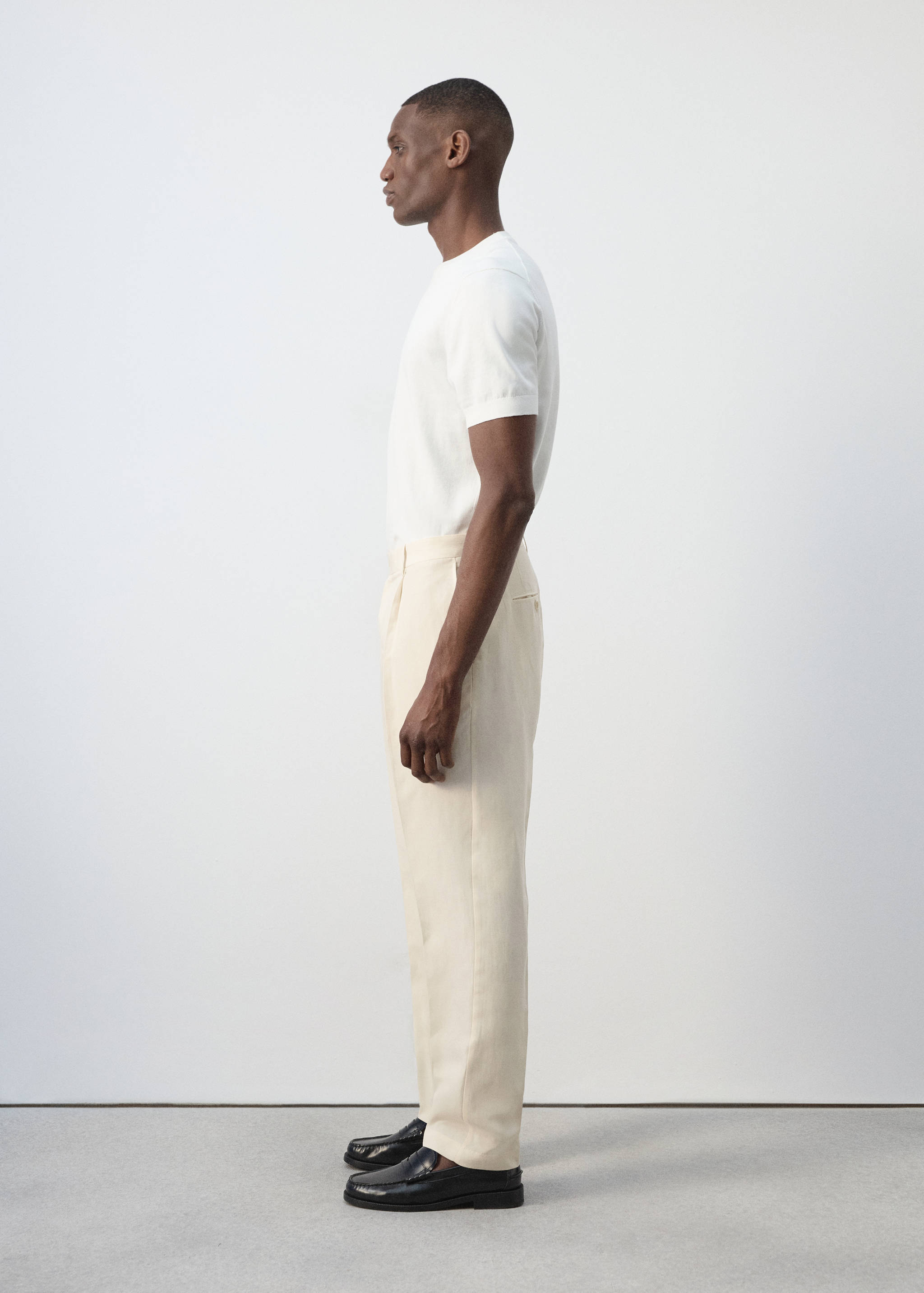 Regular fit lyocell pleat-front trousers - Details of the article 2
