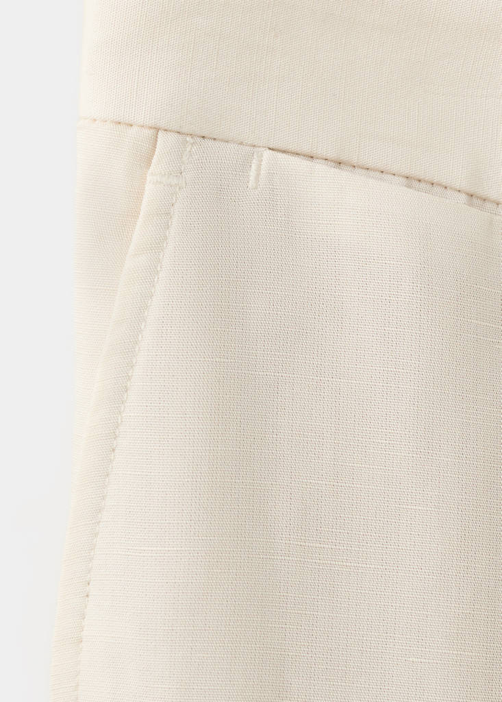 Regular fit trousers in a lyocell-linen blend — Ivory White